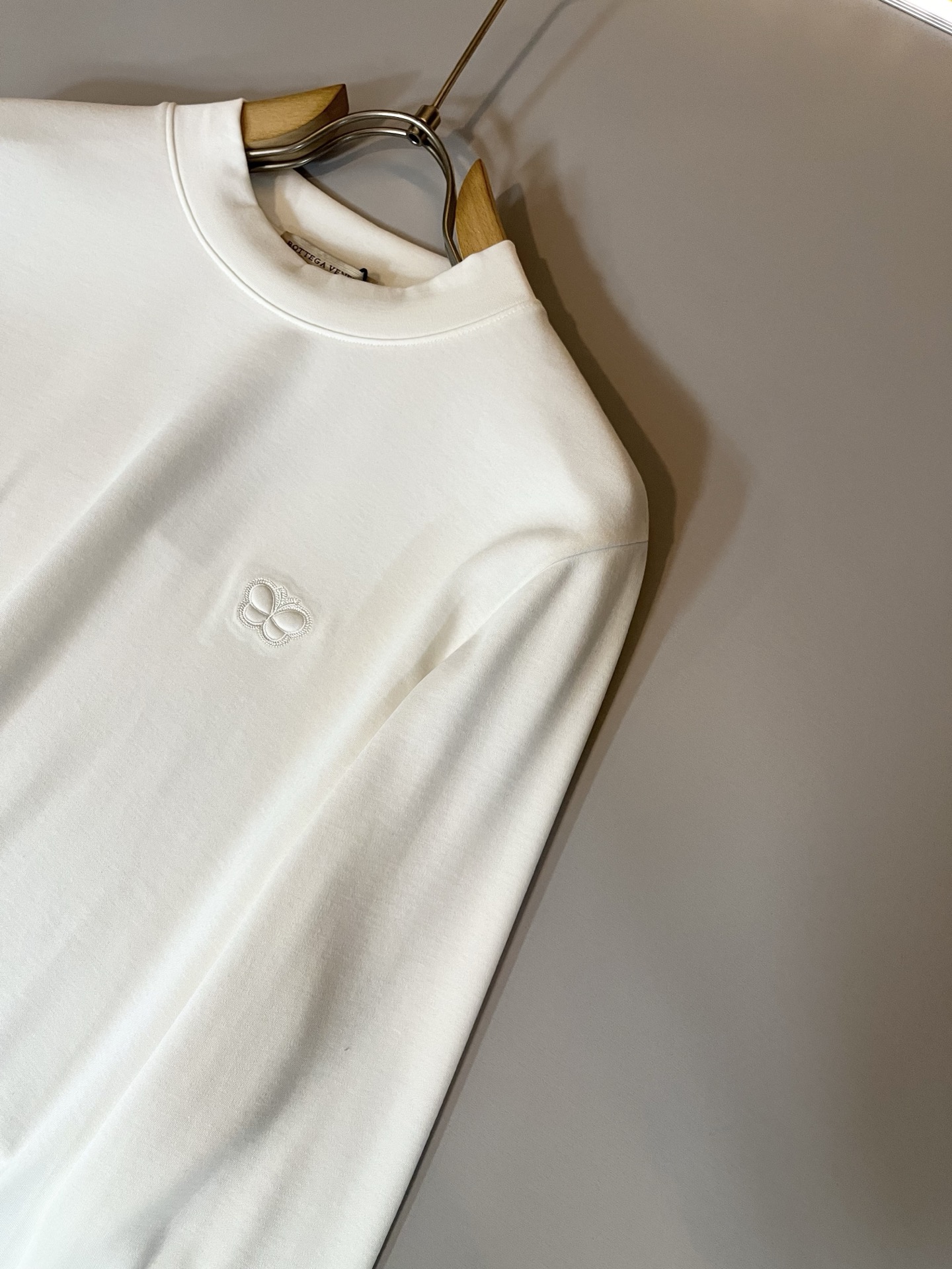 BottegaVene*a宝*嘉 2025秋冬新款男士打底衫，这是今年目前为止最牛批的一款纯色高品质面料