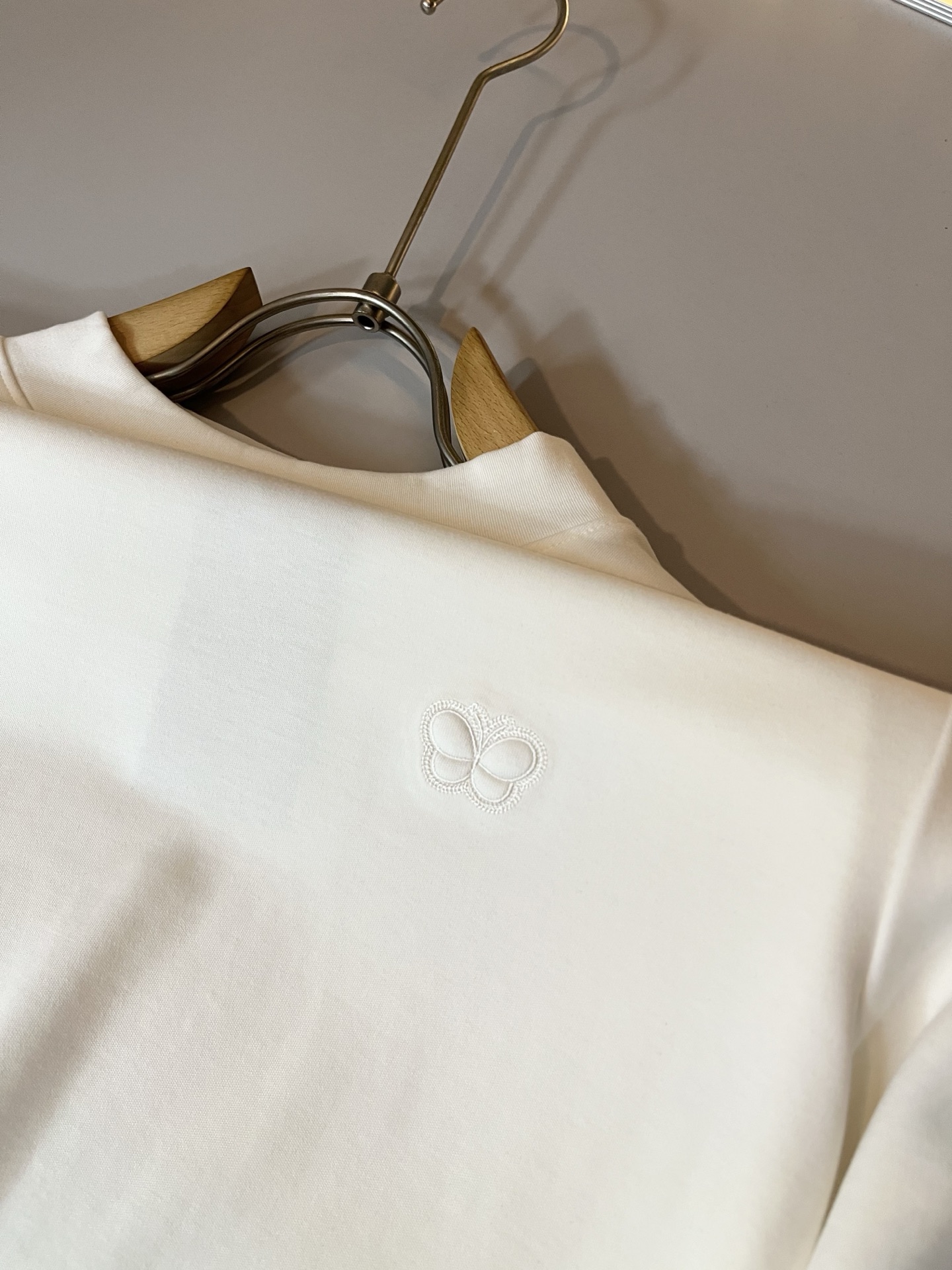 BottegaVene*a宝*嘉 2025秋冬新款男士打底衫，这是今年目前为止最牛批的一款纯色高品质面料