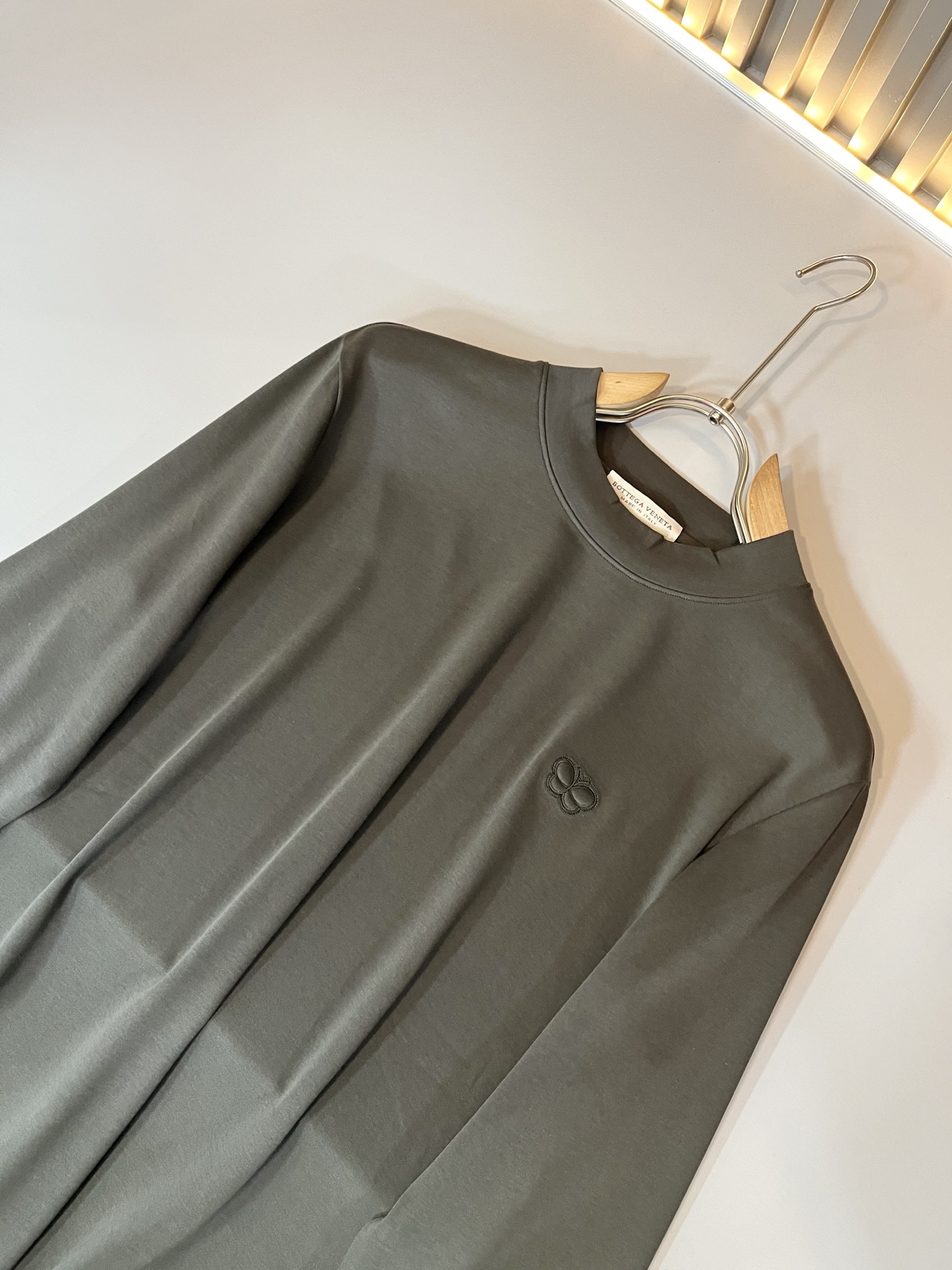 BottegaVene*a宝*嘉 2025秋冬新款男士打底衫，这是今年目前为止最牛批的一款纯色高品质面料