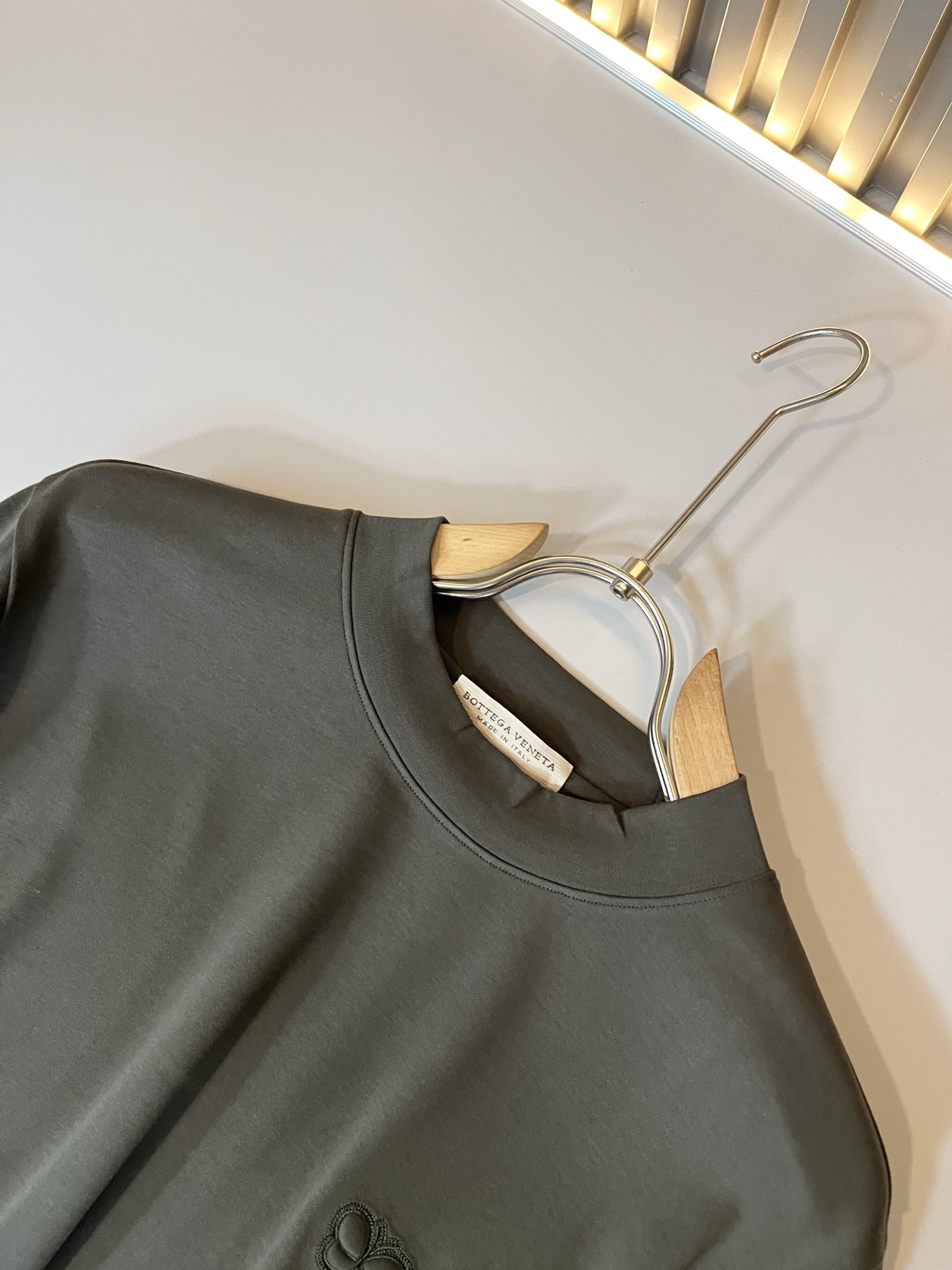 BottegaVene*a宝*嘉 2025秋冬新款男士打底衫，这是今年目前为止最牛批的一款纯色高品质面料