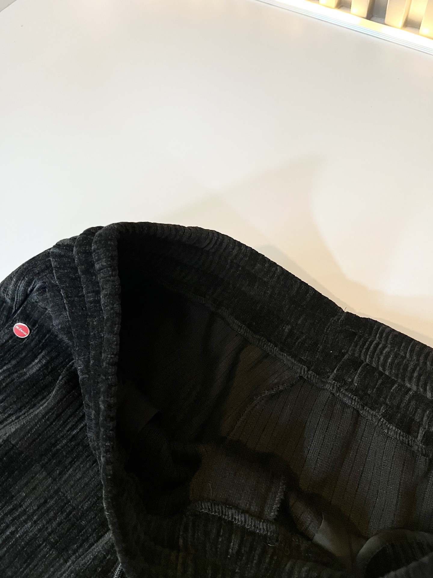 Kiton 2025秋冬新品男士高端休闲百搭休闲裤！对于粉丝来说，这样大气的经典设计足矣一眼种草，是今年