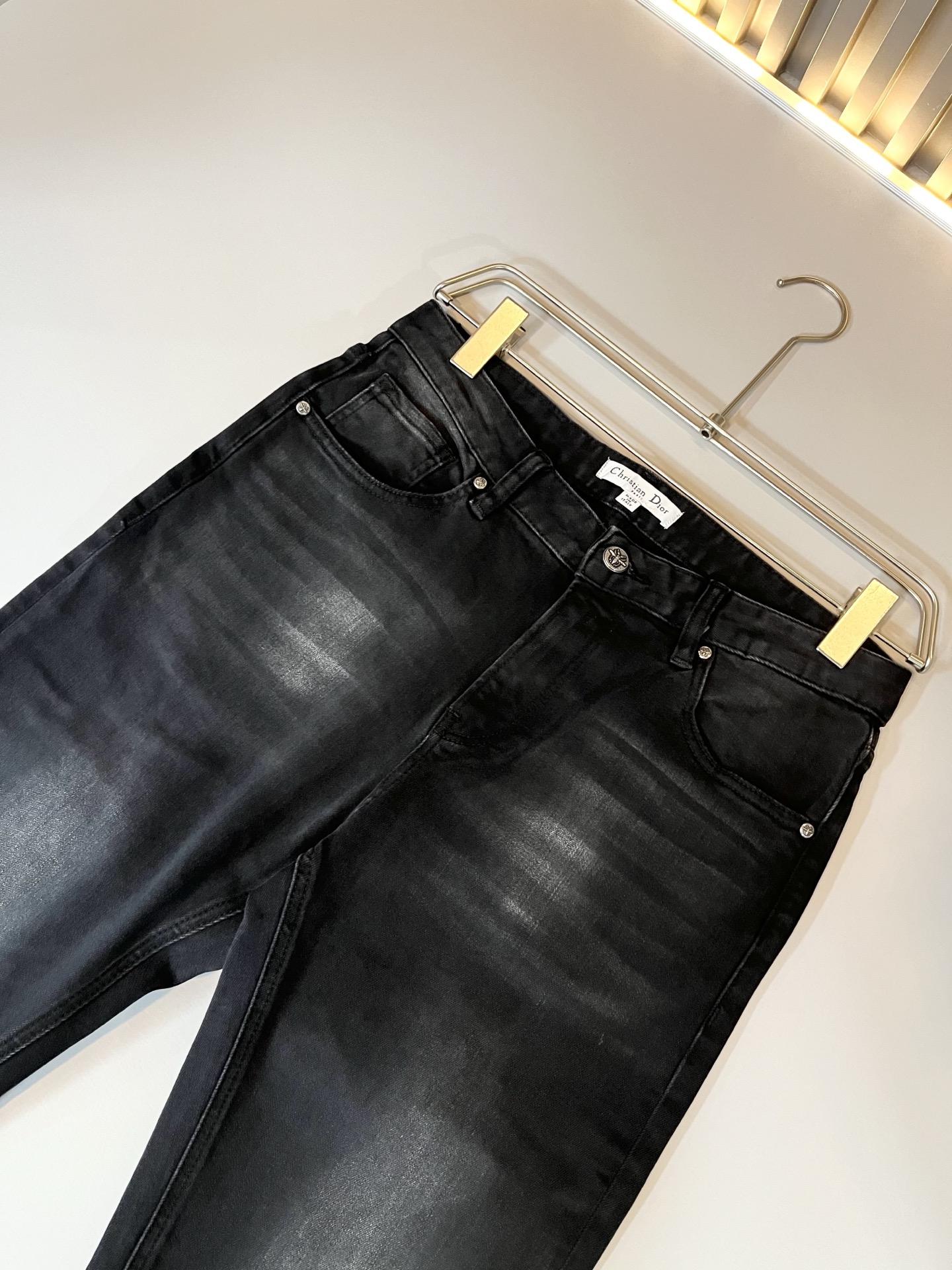 Dio*r 迪家 2025秋冬男士水洗小直筒牛仔裤！贸易公司渠道牛货，品相超赞，时尚圈万能的百搭裤王，欧