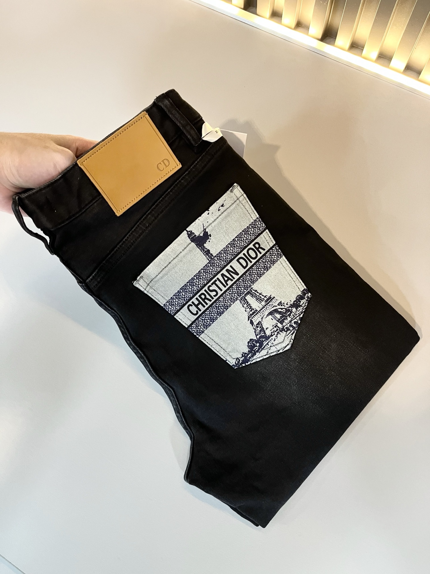 Dio*r 迪家 2025秋冬男士水洗小直筒牛仔裤！贸易公司渠道牛货，品相超赞，时尚圈万能的百搭裤王，欧