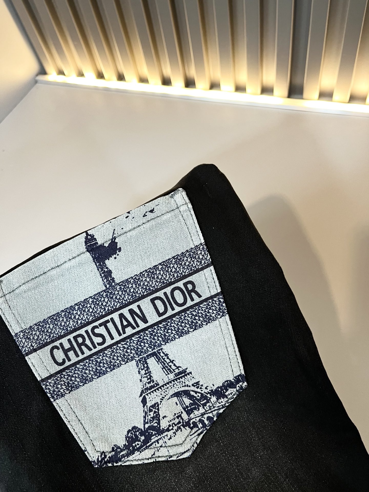 Dio*r 迪家 2025秋冬男士水洗小直筒牛仔裤！贸易公司渠道牛货，品相超赞，时尚圈万能的百搭裤王，欧