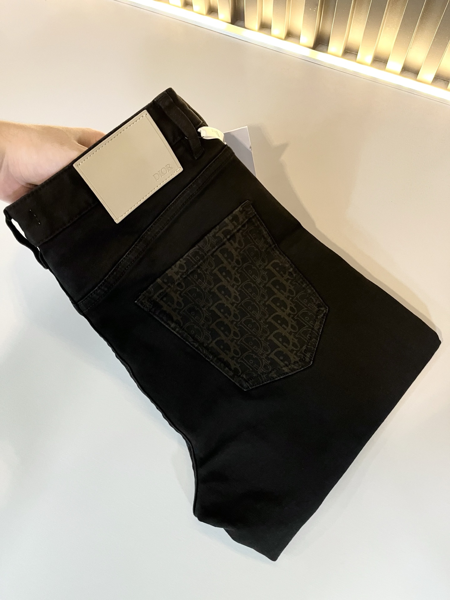 Dio*r 迪家 2025秋冬男士水洗小直筒牛仔裤！贸易公司渠道牛货，品相超赞，时尚圈万能的百搭裤王，欧