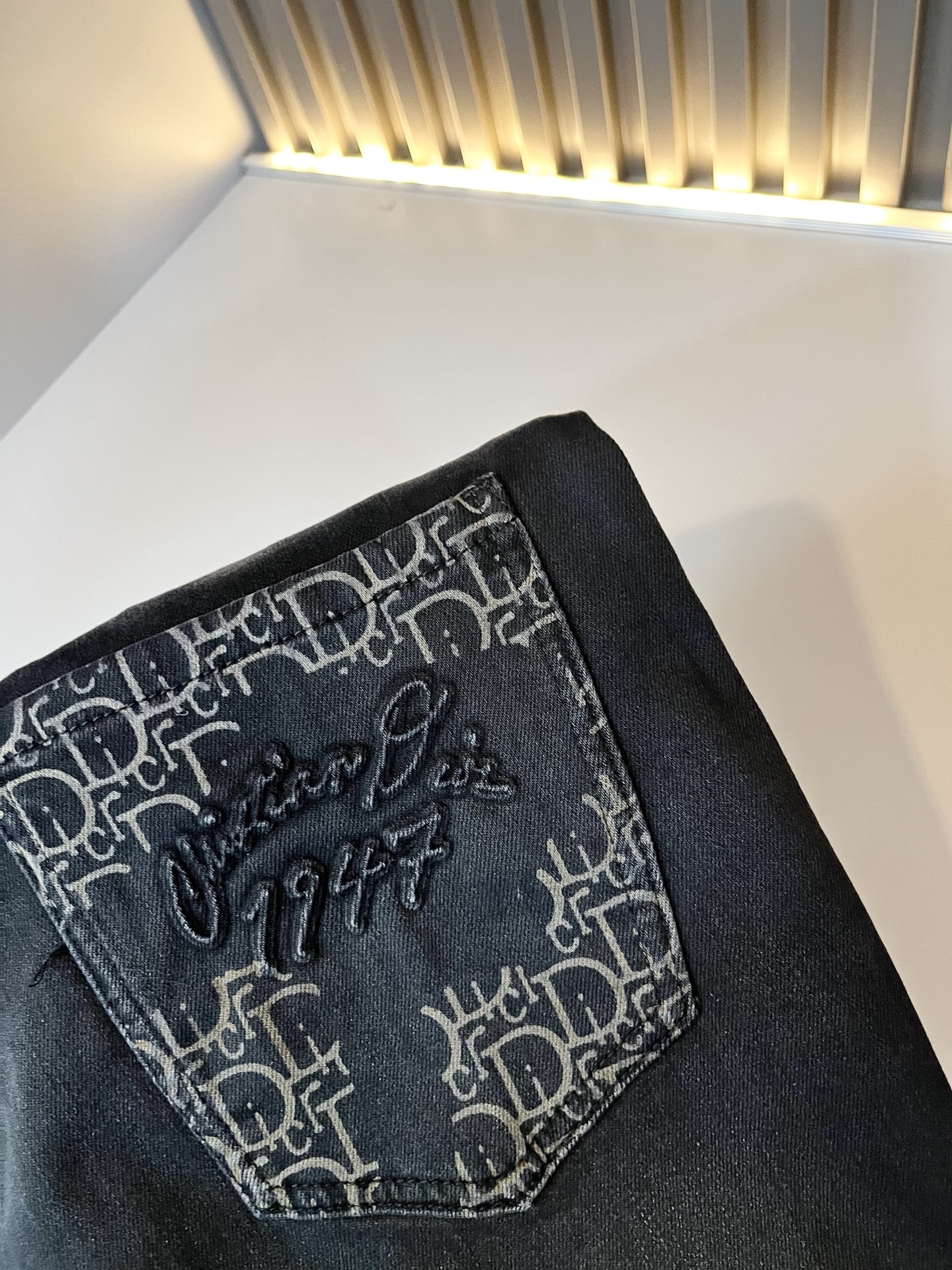 Dio*r 迪家 2025秋冬男士水洗小直筒牛仔裤！贸易公司渠道牛货，品相超赞，时尚圈万能的百搭裤王，欧