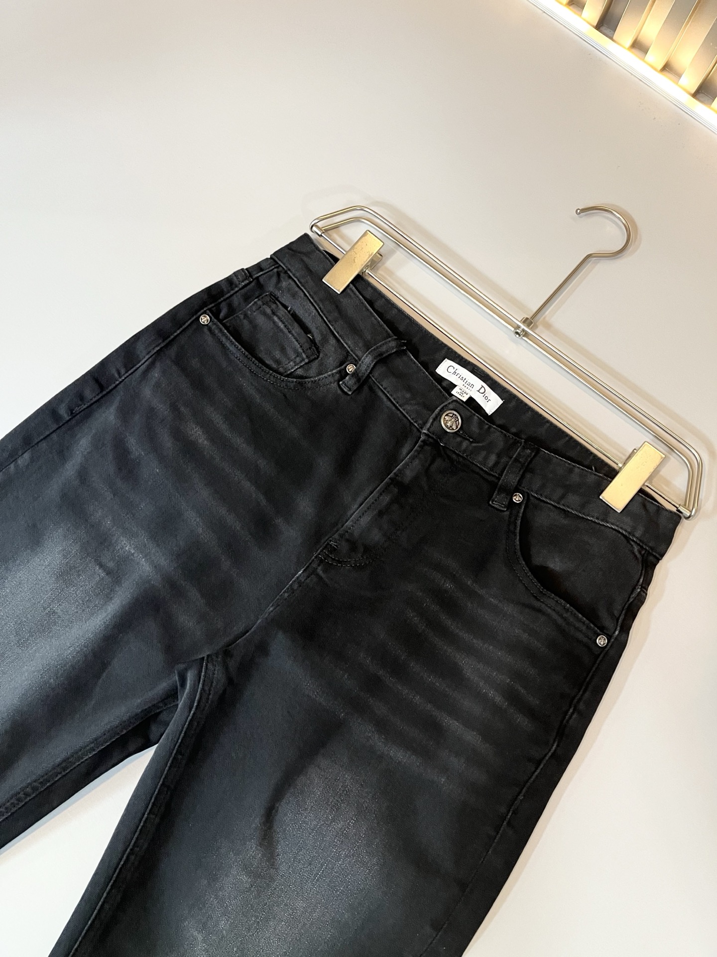 Dio*r 迪家 2025秋冬男士水洗小直筒牛仔裤！贸易公司渠道牛货，品相超赞，时尚圈万能的百搭裤王，欧