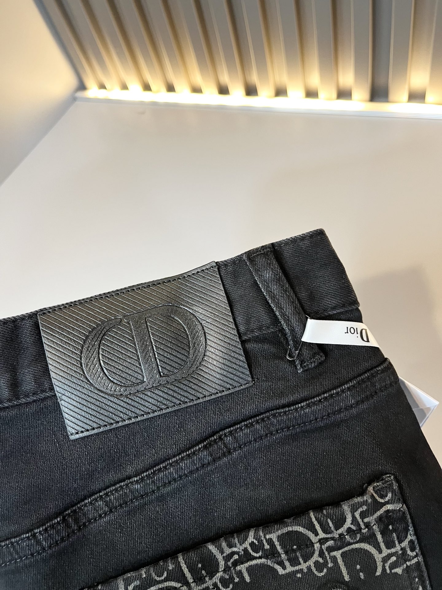 Dio*r 迪家 2025秋冬男士水洗小直筒牛仔裤！贸易公司渠道牛货，品相超赞，时尚圈万能的百搭裤王，欧