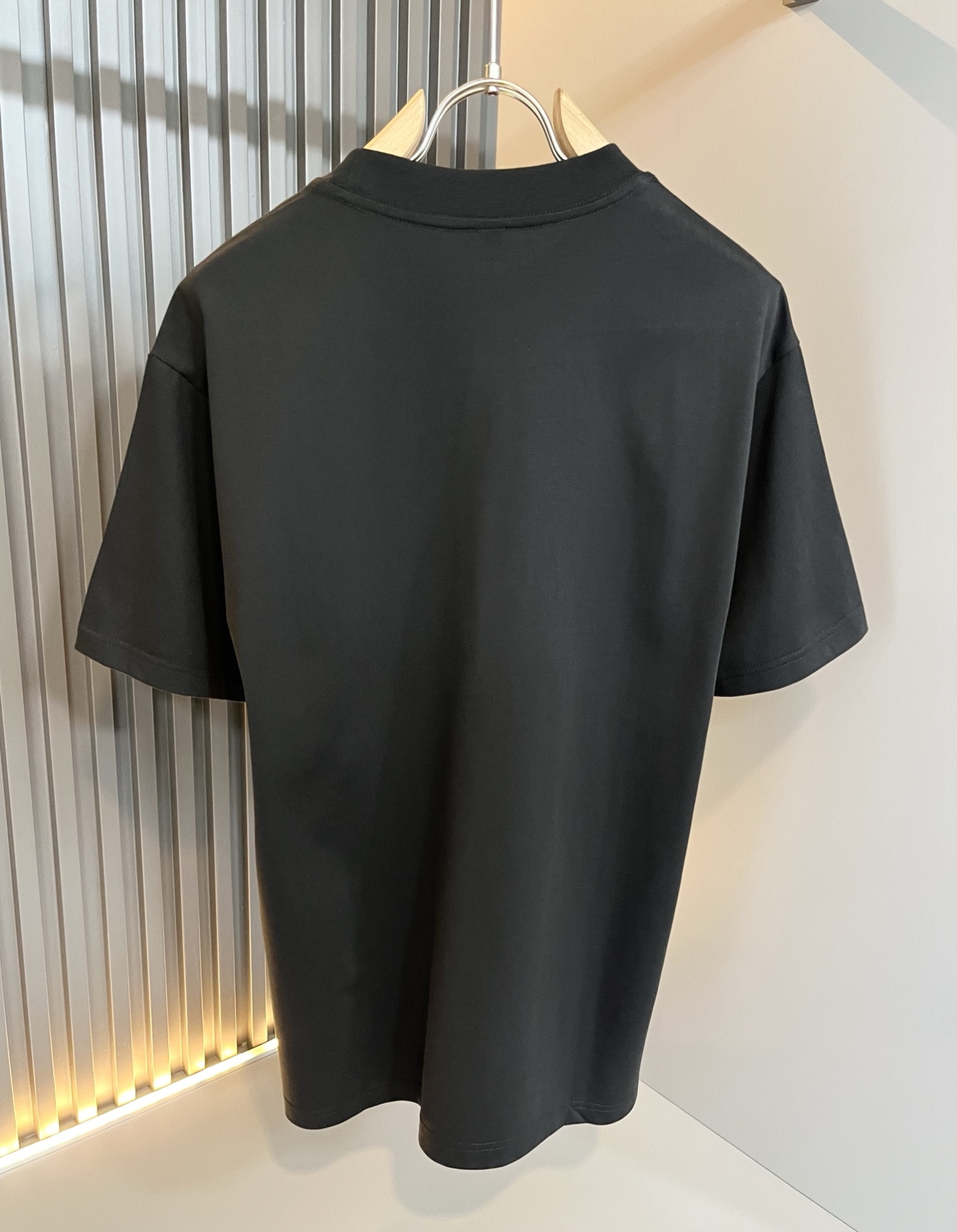 FEN*I 芬*迪2025春夏新款FD家族FF男女同款👫打底衫，男女同款👫百搭极简短袖。意大利原厂订单，