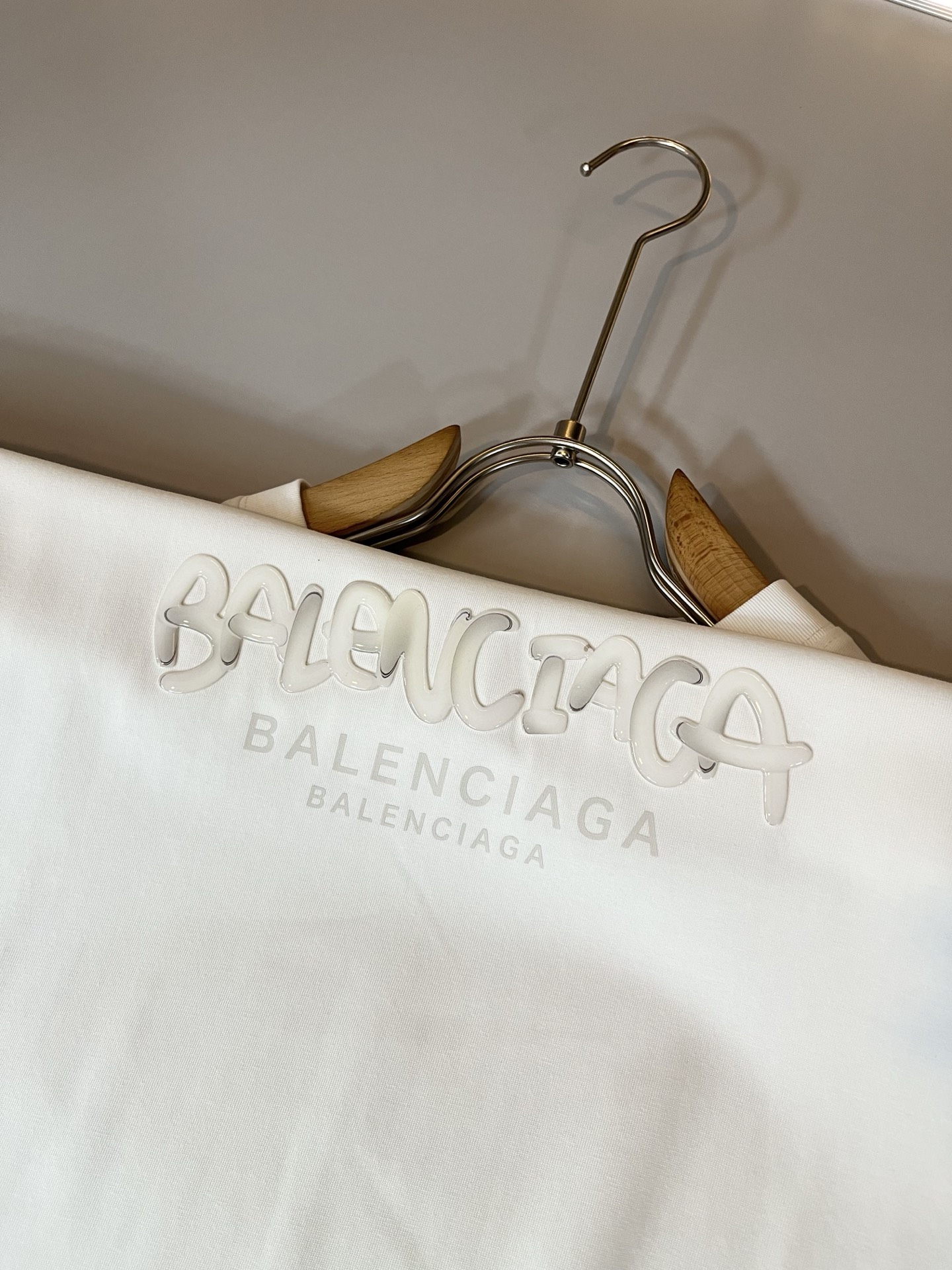 BALENCI*GA巴黎*家 2025春夏新款男女同款👫短袖T恤！走秀图案印花时尚休闲短袖T恤衫！设计l