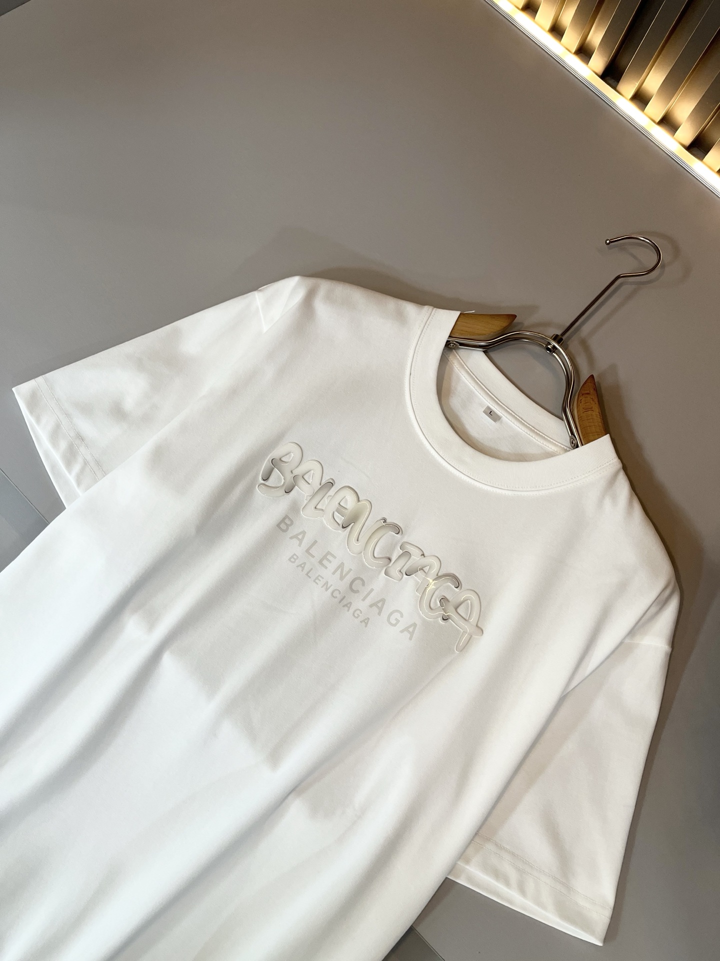 BALENCI*GA巴黎*家 2025春夏新款男女同款👫短袖T恤！走秀图案印花时尚休闲短袖T恤衫！设计l