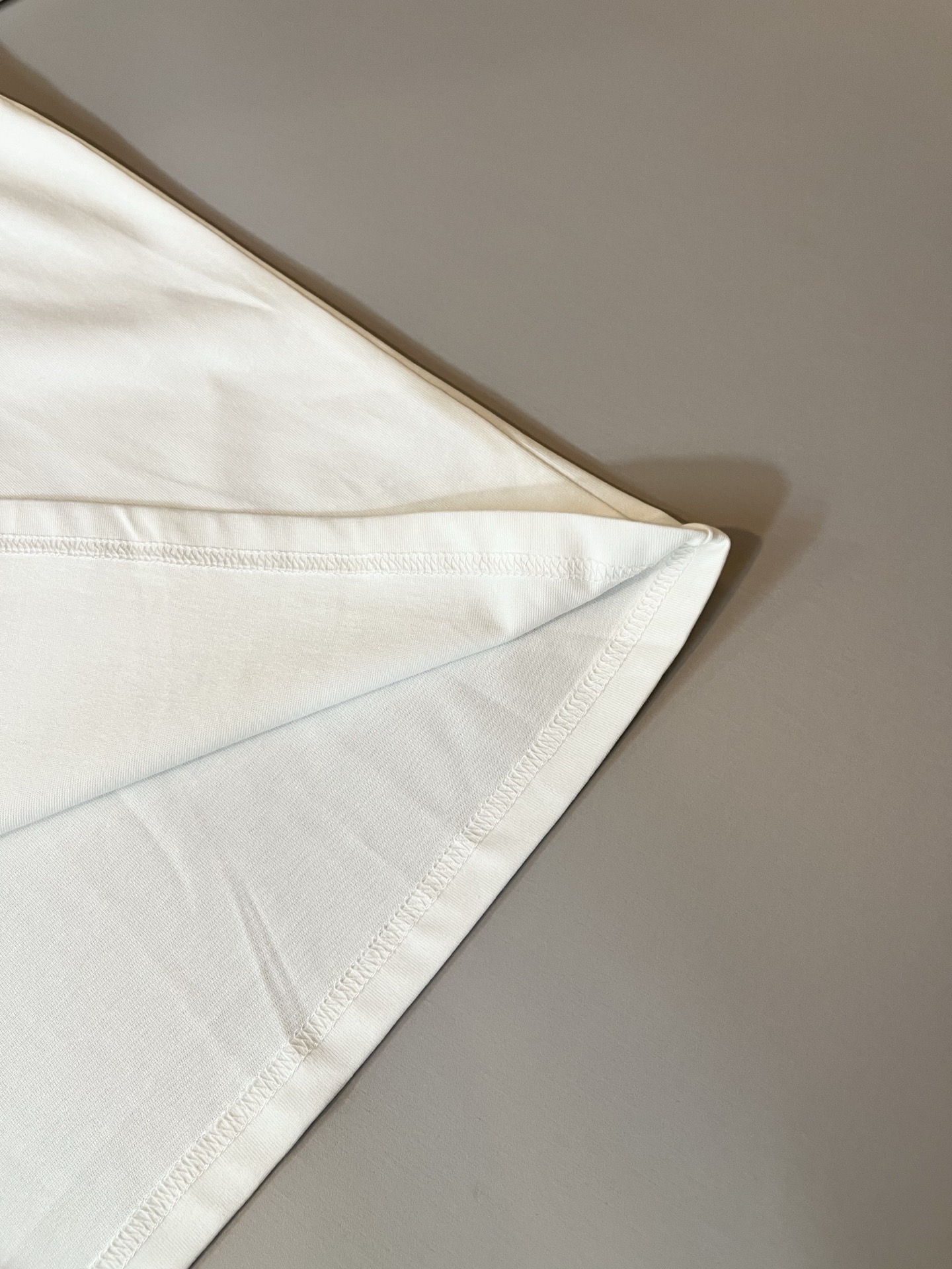 Dio*迪家 2025春夏新款男女同款👫短袖T恤，专柜同步发售！定制专属260克纯棉面料，定制原版工艺螺