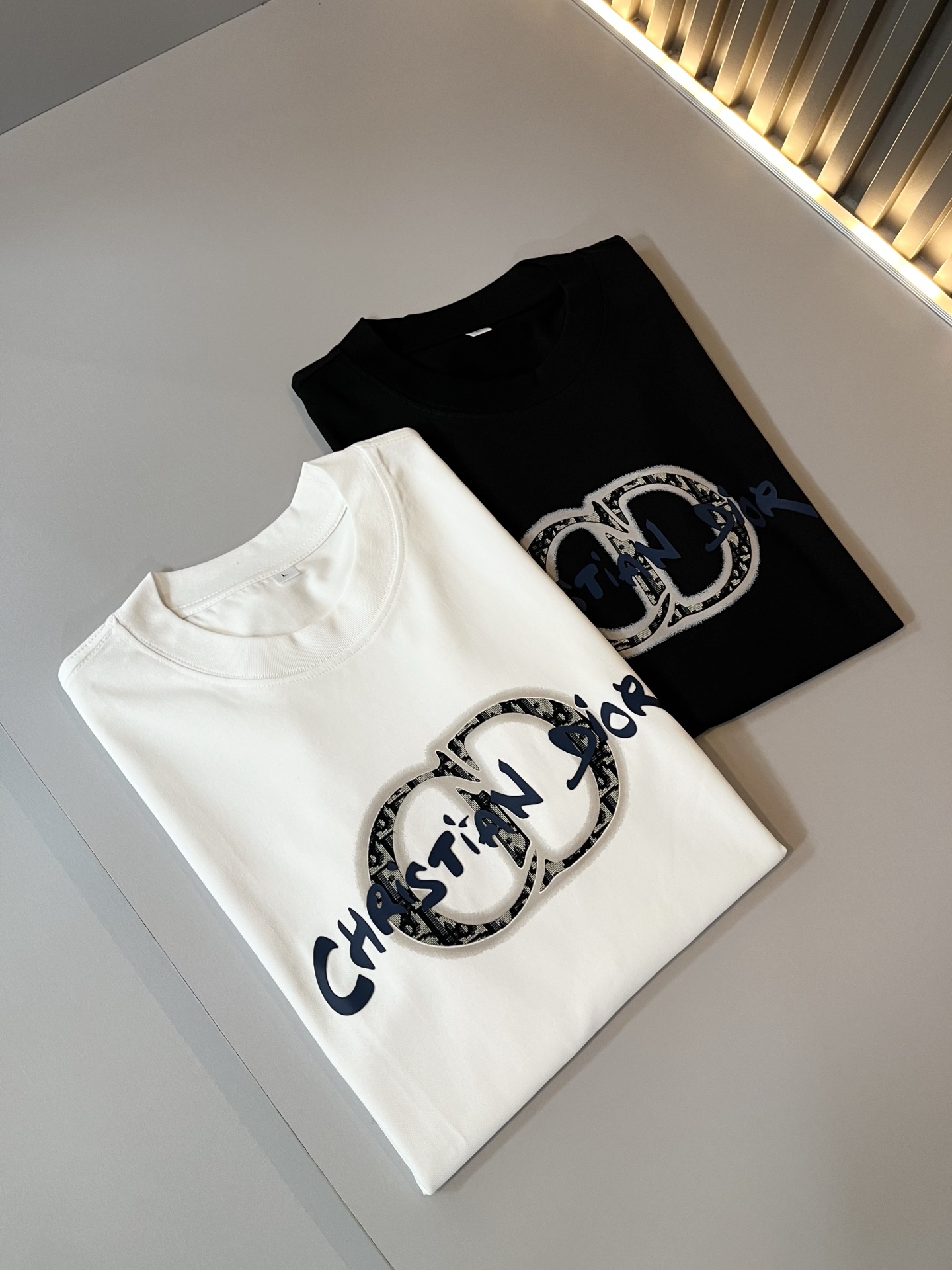 Dio*迪家 2025春夏新款男女同款👫短袖T恤，专柜同步发售！定制专属260克纯棉面料，定制原版工艺螺