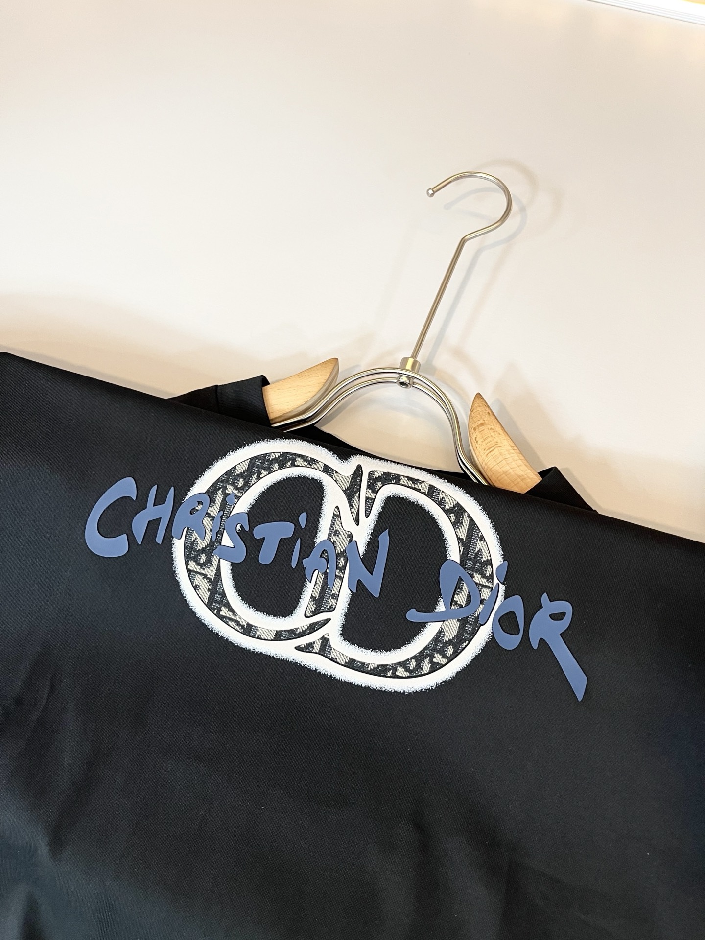 Dio*迪家 2025春夏新款男女同款👫短袖T恤，专柜同步发售！定制专属260克纯棉面料，定制原版工艺螺