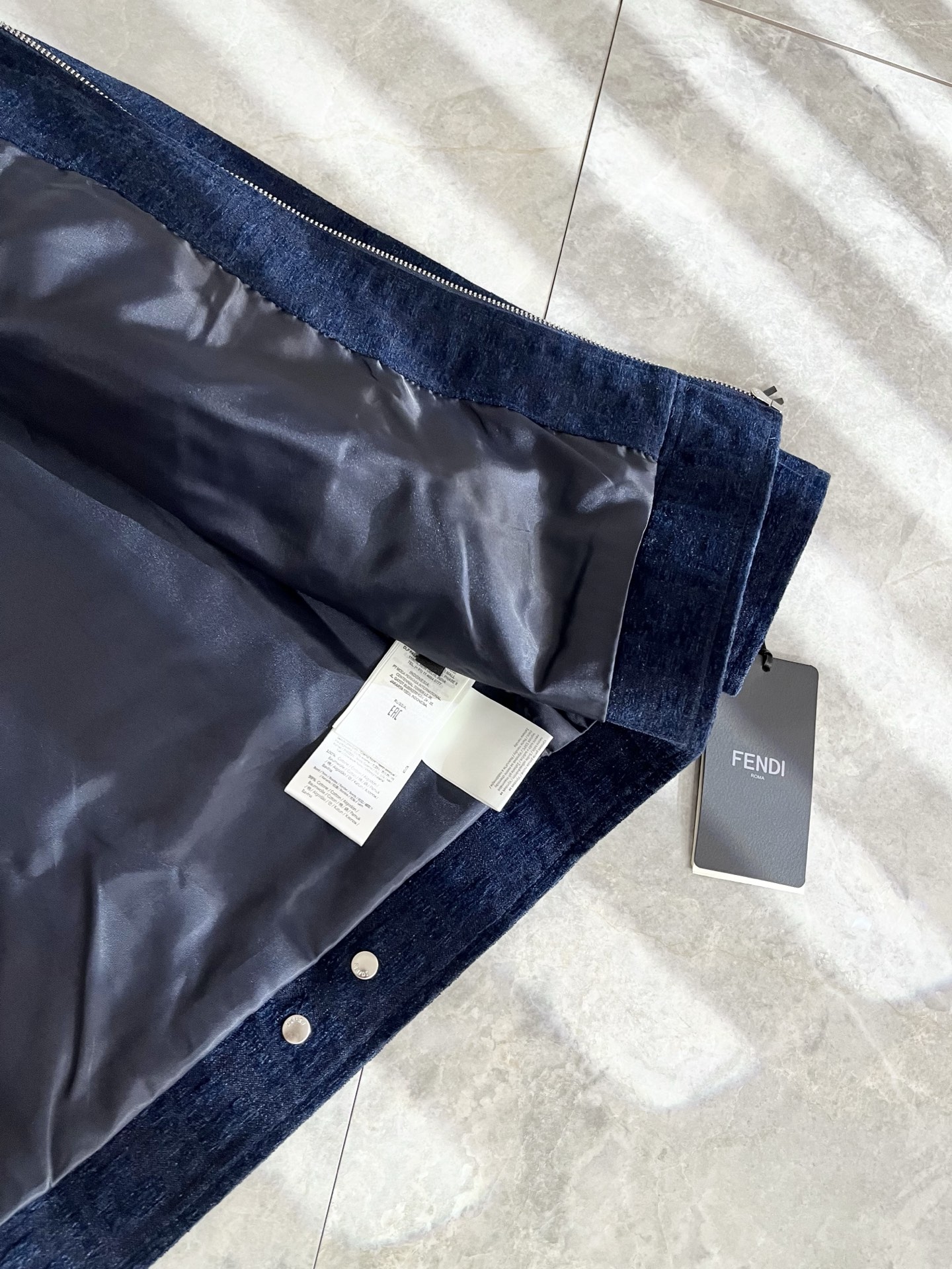 FEN*I 芬*迪 2025春夏新款夹克外套，意大利原厂订单，FD家族人气单品，代表性十足，规格感十足的