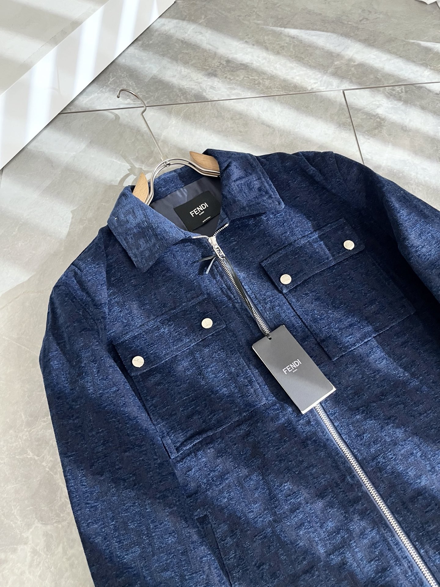 FEN*I 芬*迪 2025春夏新款夹克外套，意大利原厂订单，FD家族人气单品，代表性十足，规格感十足的