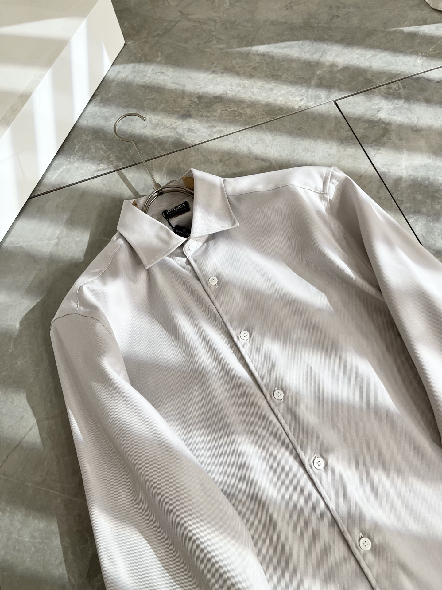 Ermenegildo Zeg*a杰*亚 2025早秋新款男士衬衣，外贸公司订单！客供府绸棉材质，是杰尼