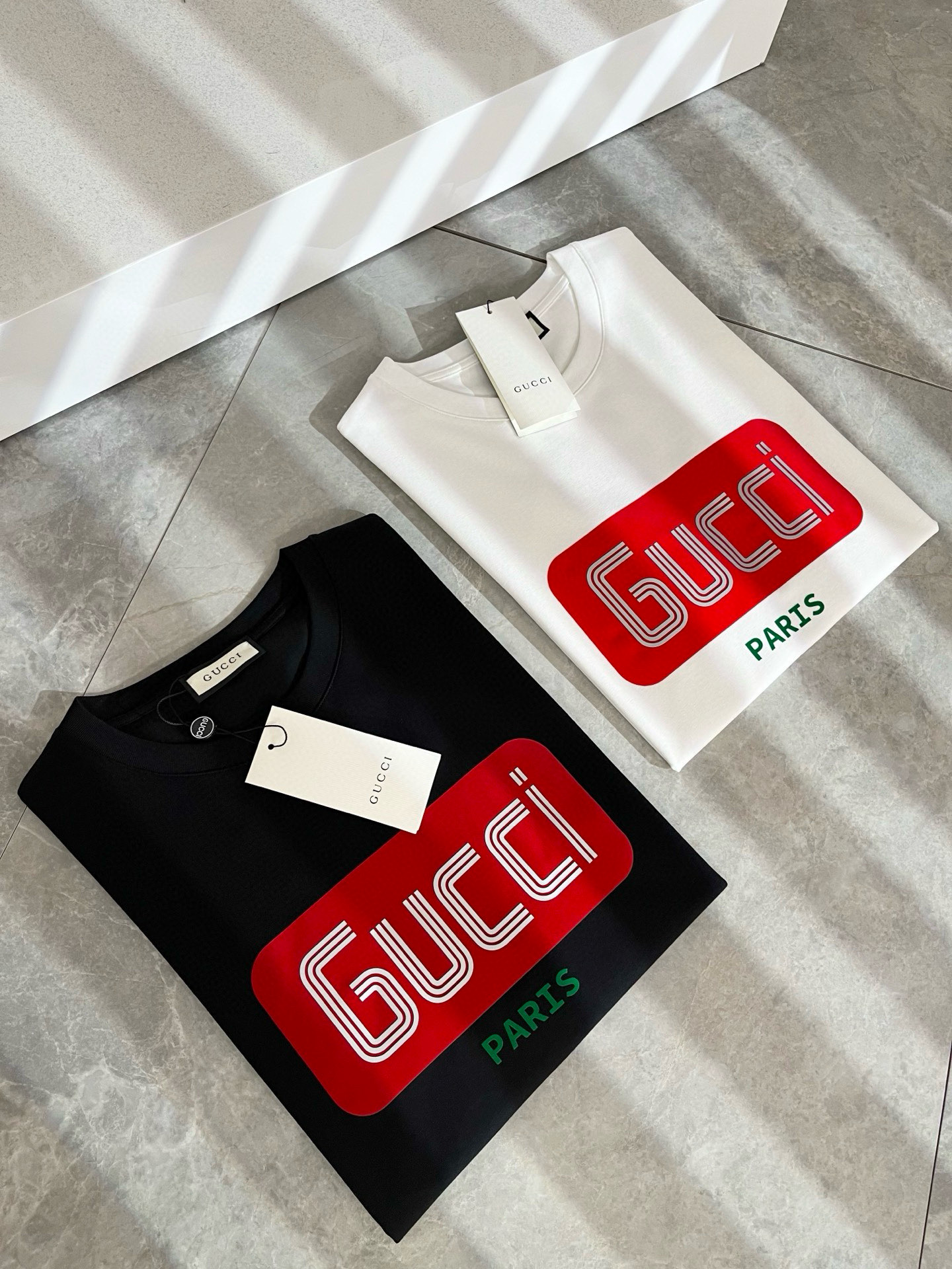 Gucc*古家 2025春夏新款男女同情侣款👫休闲宽松棉质圆领短袖T恤衫！贸易公司渠道稀出，同步官网发售