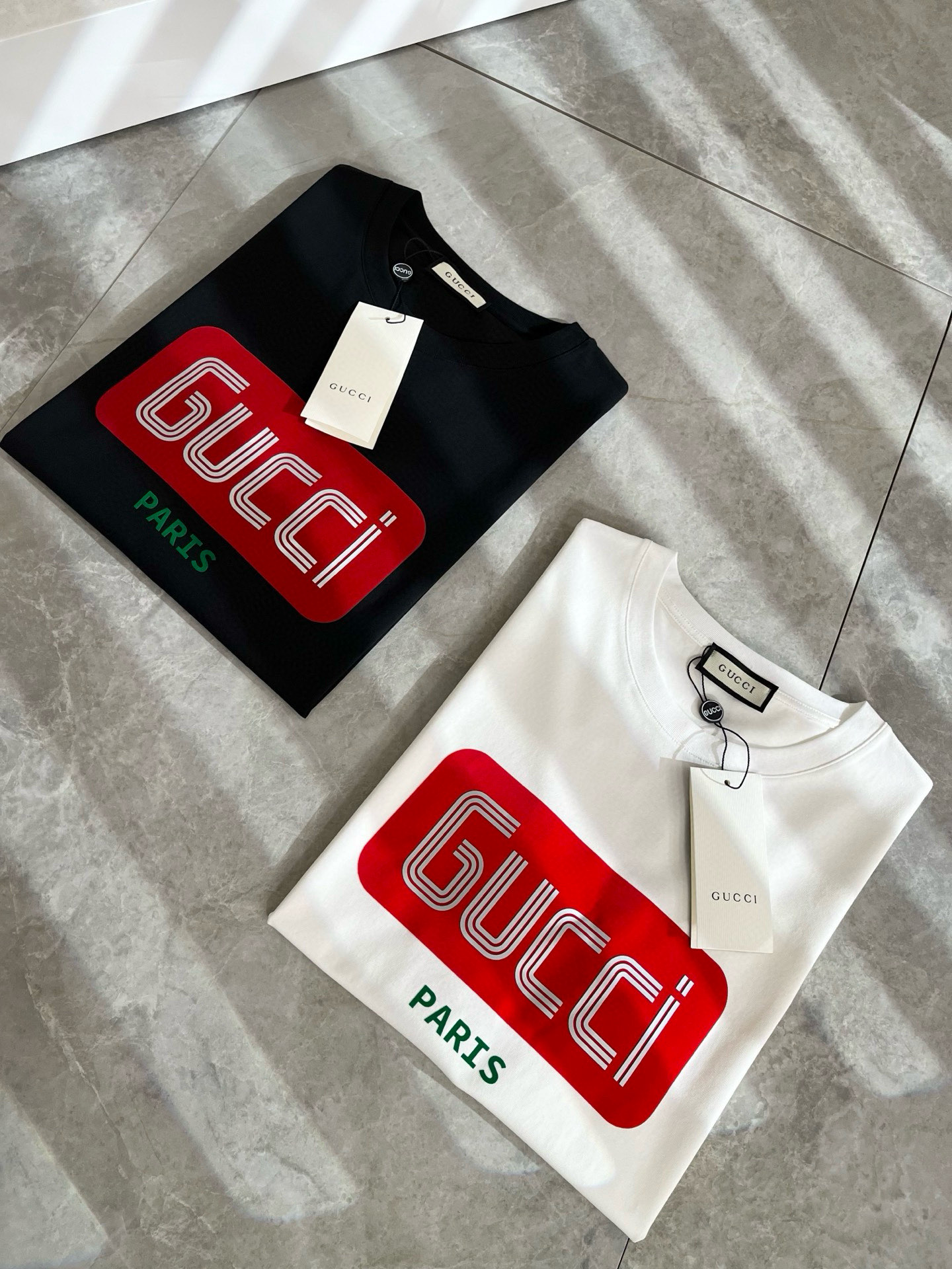 Gucc*古家 2025春夏新款男女同情侣款👫休闲宽松棉质圆领短袖T恤衫！贸易公司渠道稀出，同步官网发售