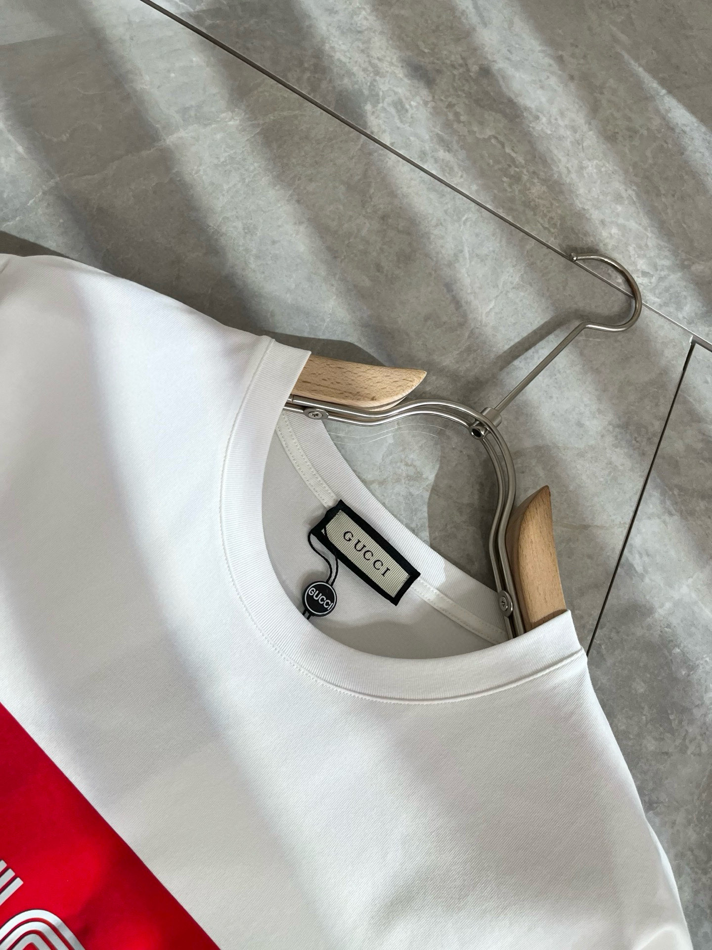 Gucc*古家 2025春夏新款男女同情侣款👫休闲宽松棉质圆领短袖T恤衫！贸易公司渠道稀出，同步官网发售