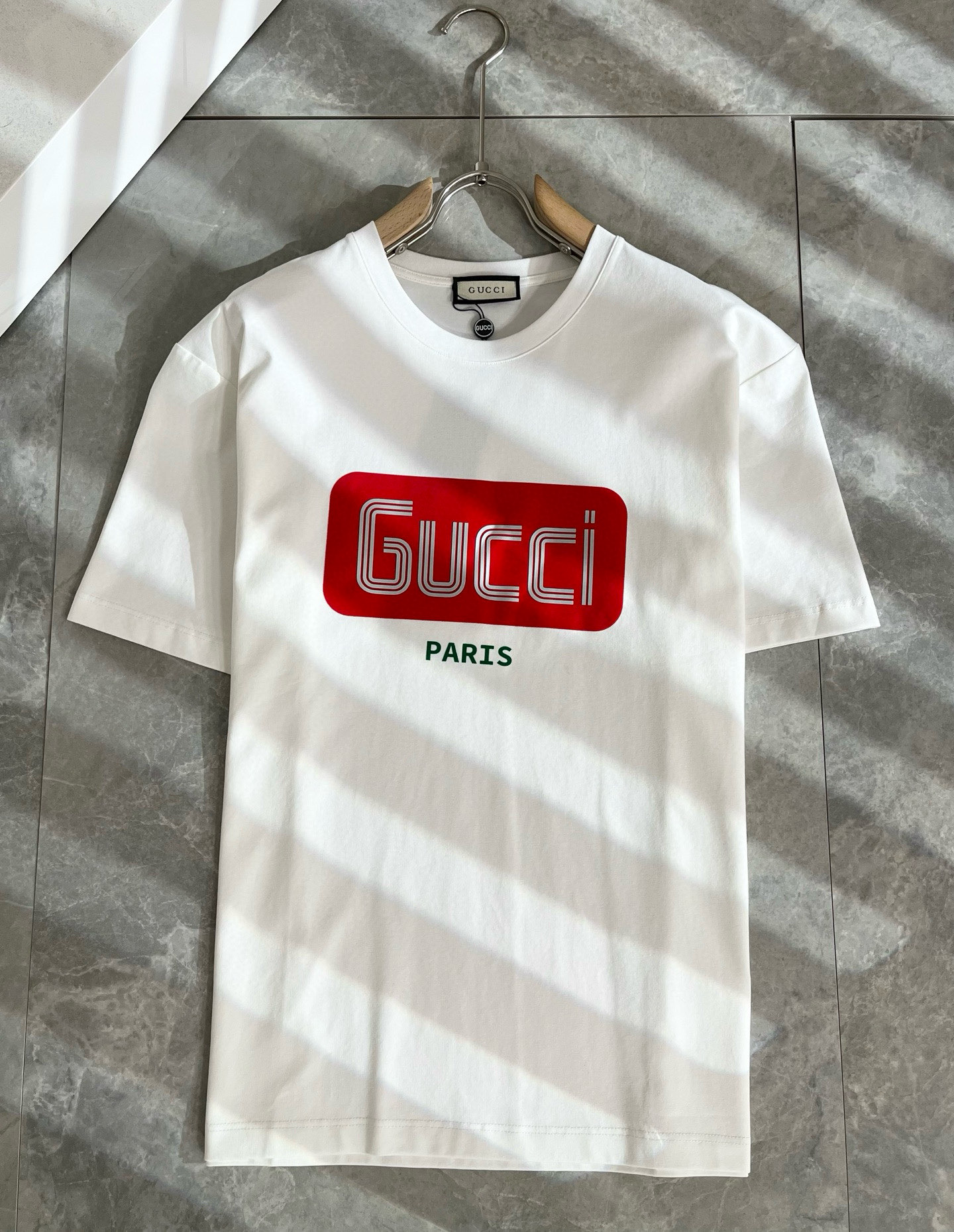 Gucc*古家 2025春夏新款男女同情侣款👫休闲宽松棉质圆领短袖T恤衫！贸易公司渠道稀出，同步官网发售