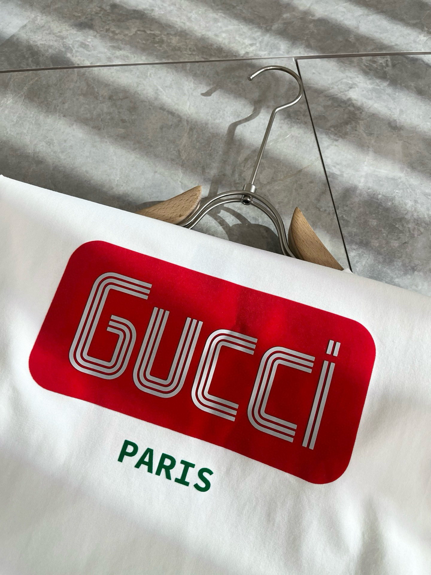 Gucc*古家 2025春夏新款男女同情侣款👫休闲宽松棉质圆领短袖T恤衫！贸易公司渠道稀出，同步官网发售