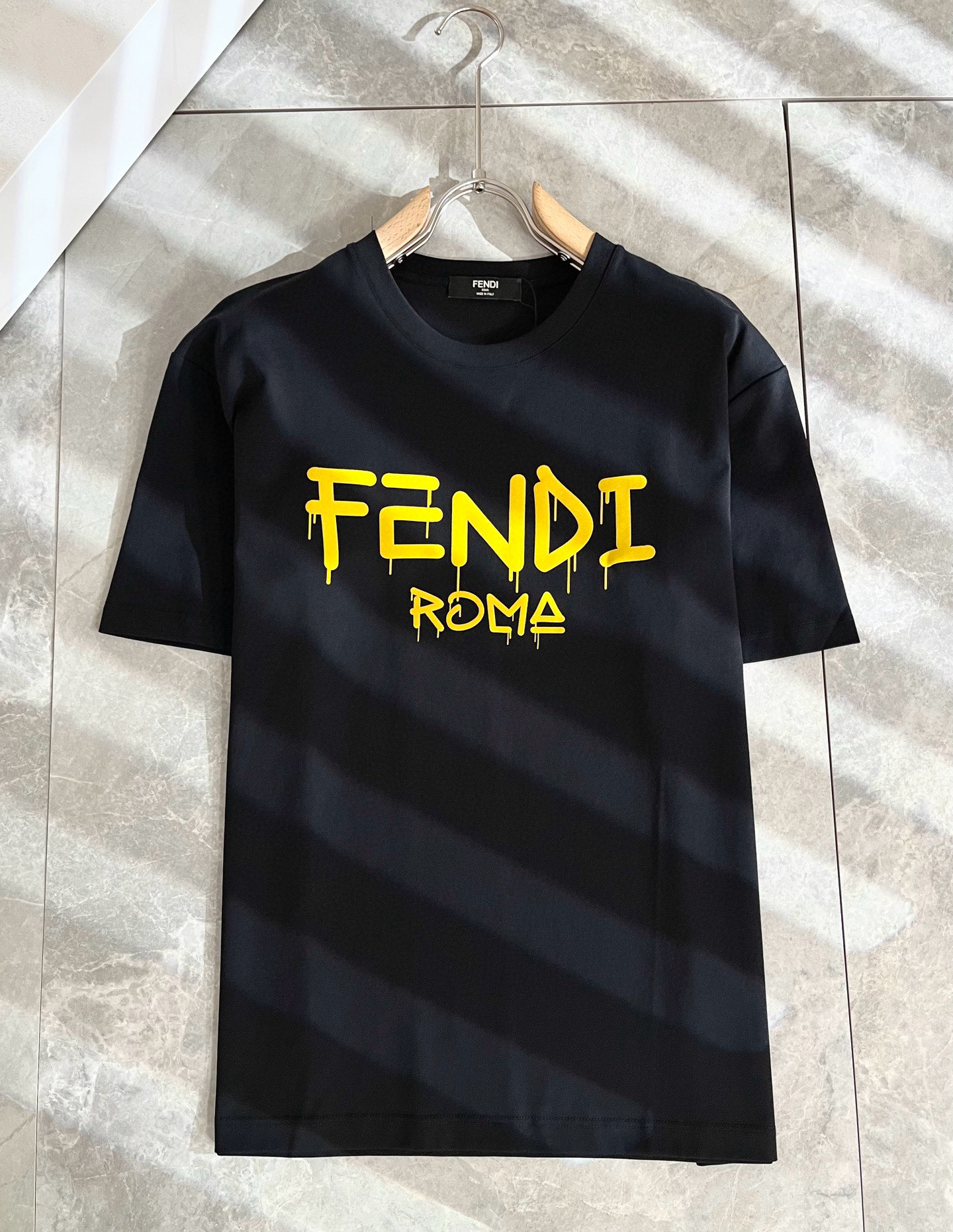 FEN*I 芬*迪2025春夏新款FD家族FF男女同款👫短袖T恤，男女同款👫百搭极简短袖。意大利原厂订单