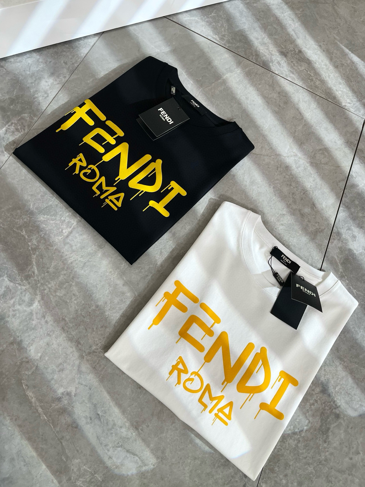 FEN*I 芬*迪2025春夏新款FD家族FF男女同款👫短袖T恤，男女同款👫百搭极简短袖。意大利原厂订单