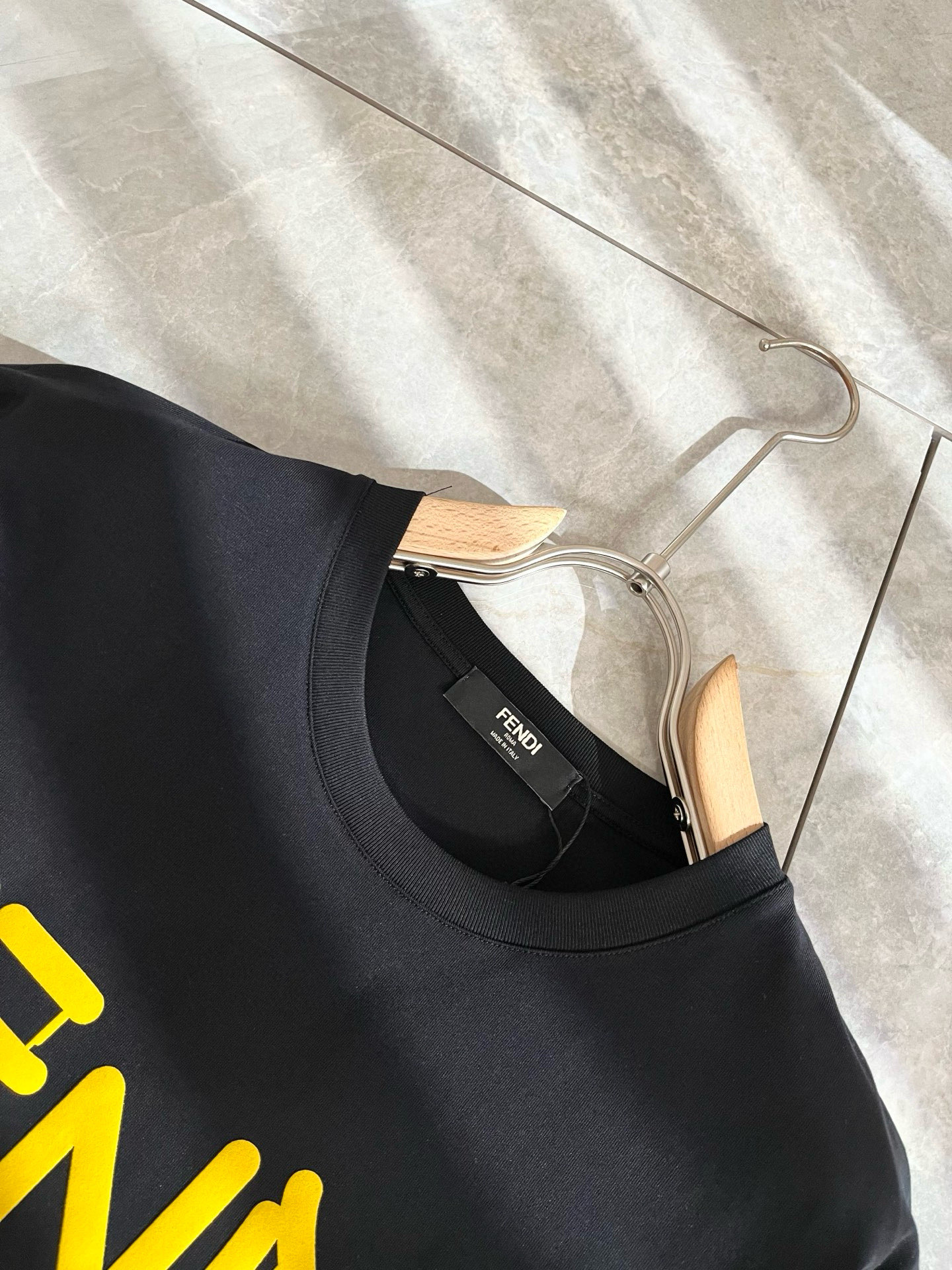 FEN*I 芬*迪2025春夏新款FD家族FF男女同款👫短袖T恤，男女同款👫百搭极简短袖。意大利原厂订单