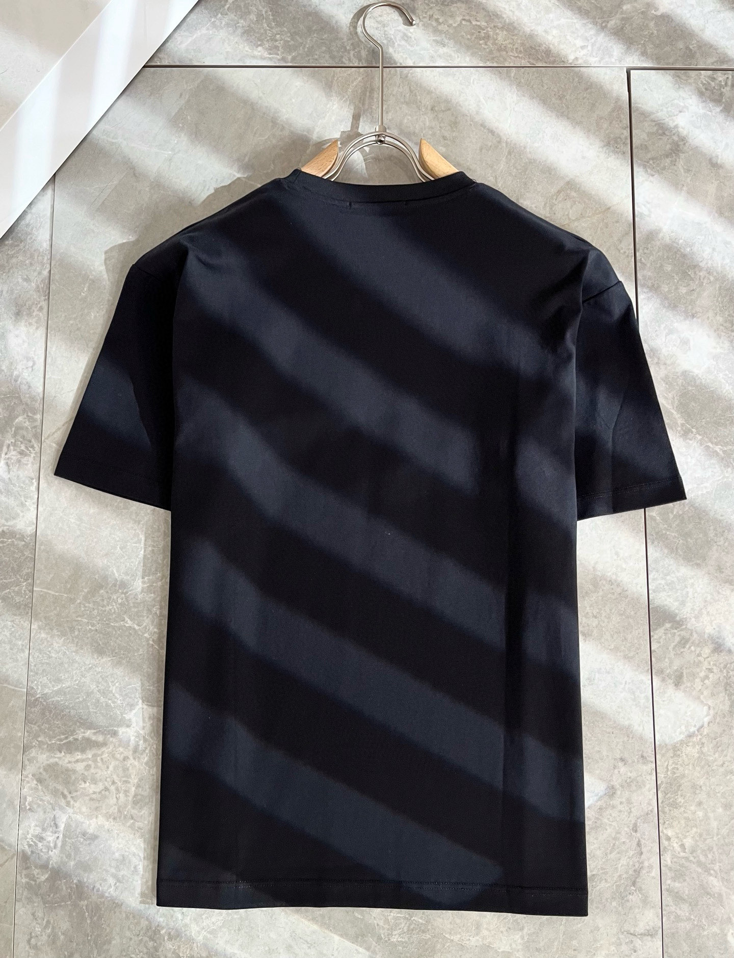 FEN*I 芬*迪2025春夏新款FD家族FF男女同款👫短袖T恤，男女同款👫百搭极简短袖。意大利原厂订单