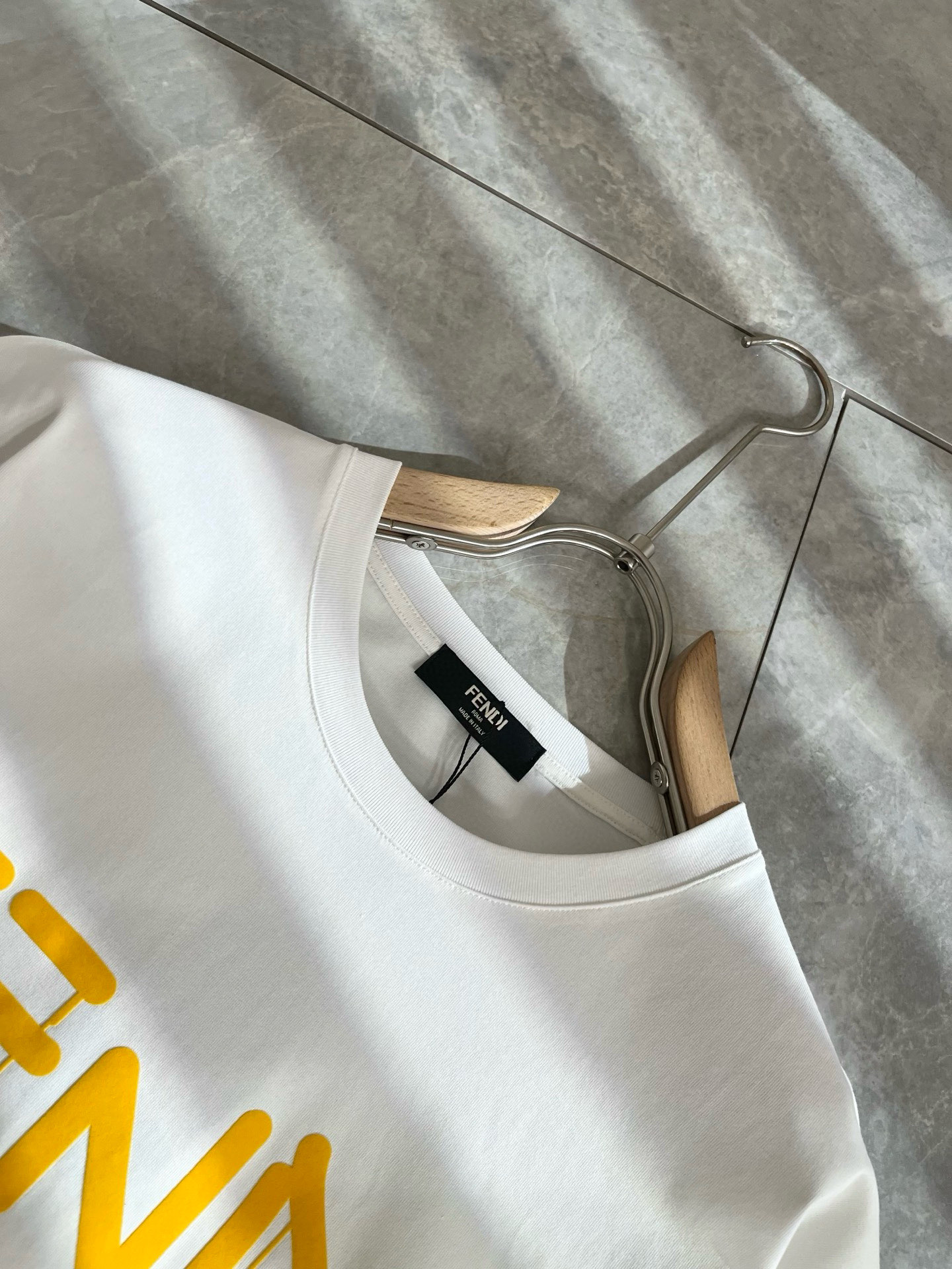 FEN*I 芬*迪2025春夏新款FD家族FF男女同款👫短袖T恤，男女同款👫百搭极简短袖。意大利原厂订单