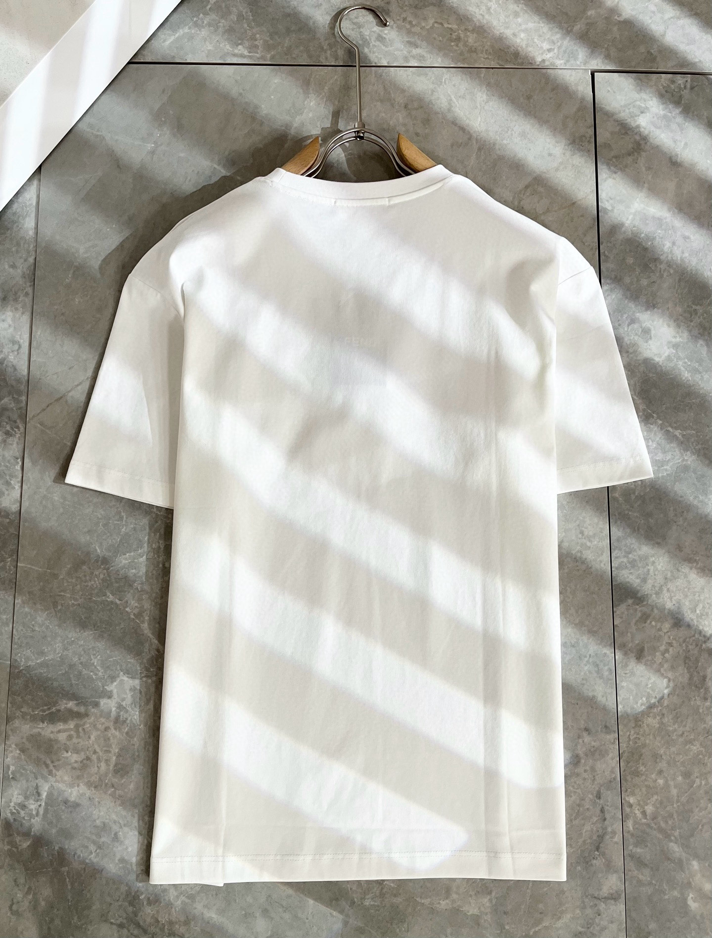 FEN*I 芬*迪2025春夏新款FD家族FF男女同款👫短袖T恤，男女同款👫百搭极简短袖。意大利原厂订单