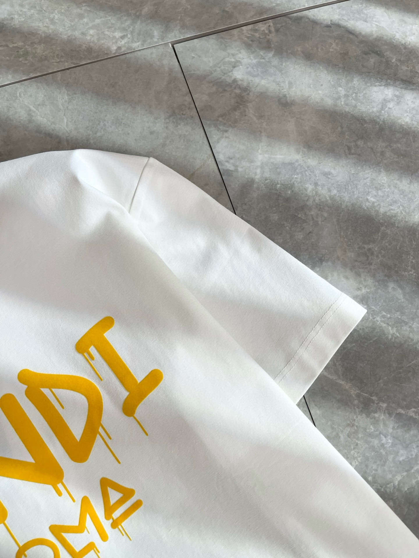 FEN*I 芬*迪2025春夏新款FD家族FF男女同款👫短袖T恤，男女同款👫百搭极简短袖。意大利原厂订单