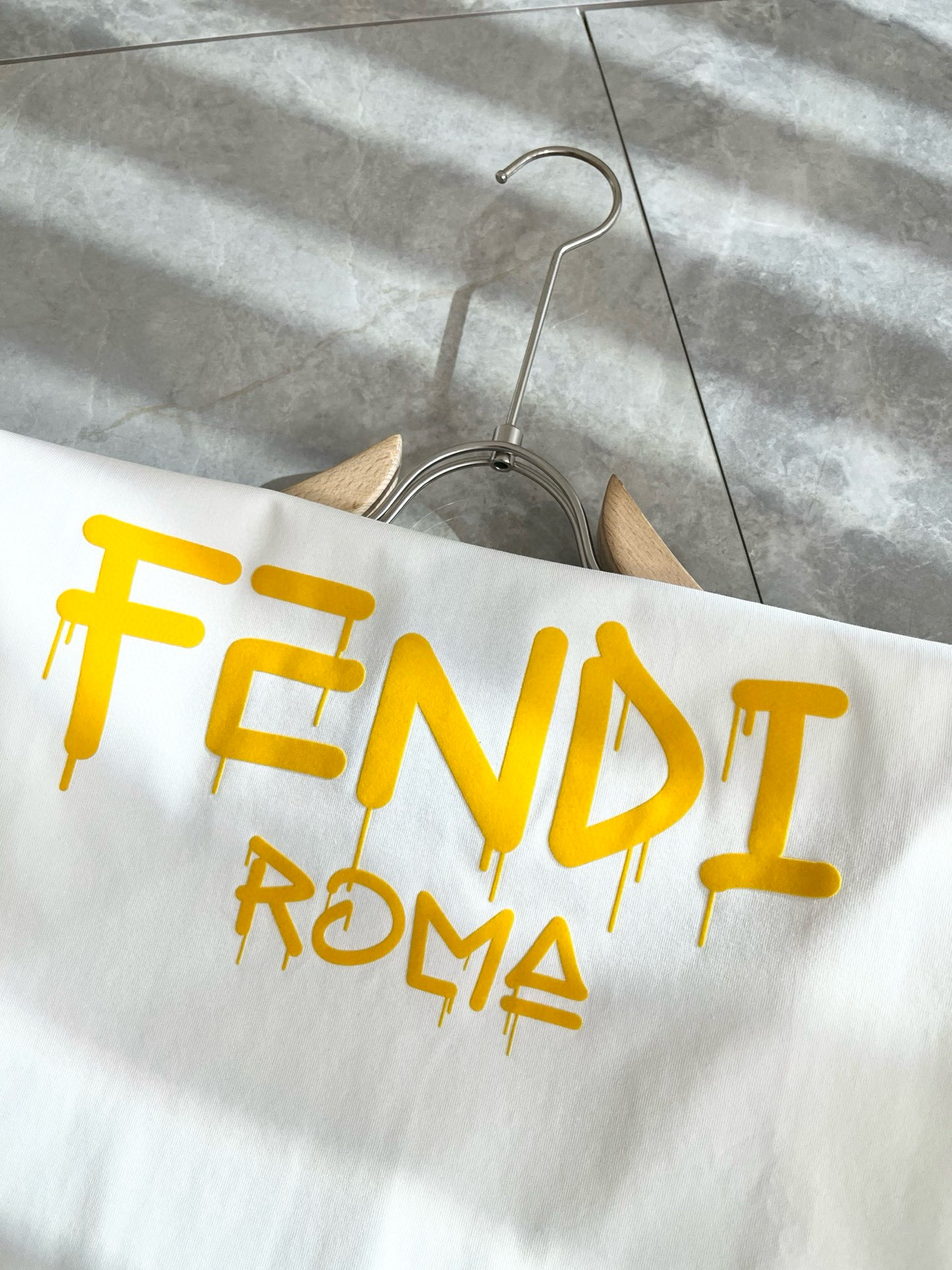 FEN*I 芬*迪2025春夏新款FD家族FF男女同款👫短袖T恤，男女同款👫百搭极简短袖。意大利原厂订单