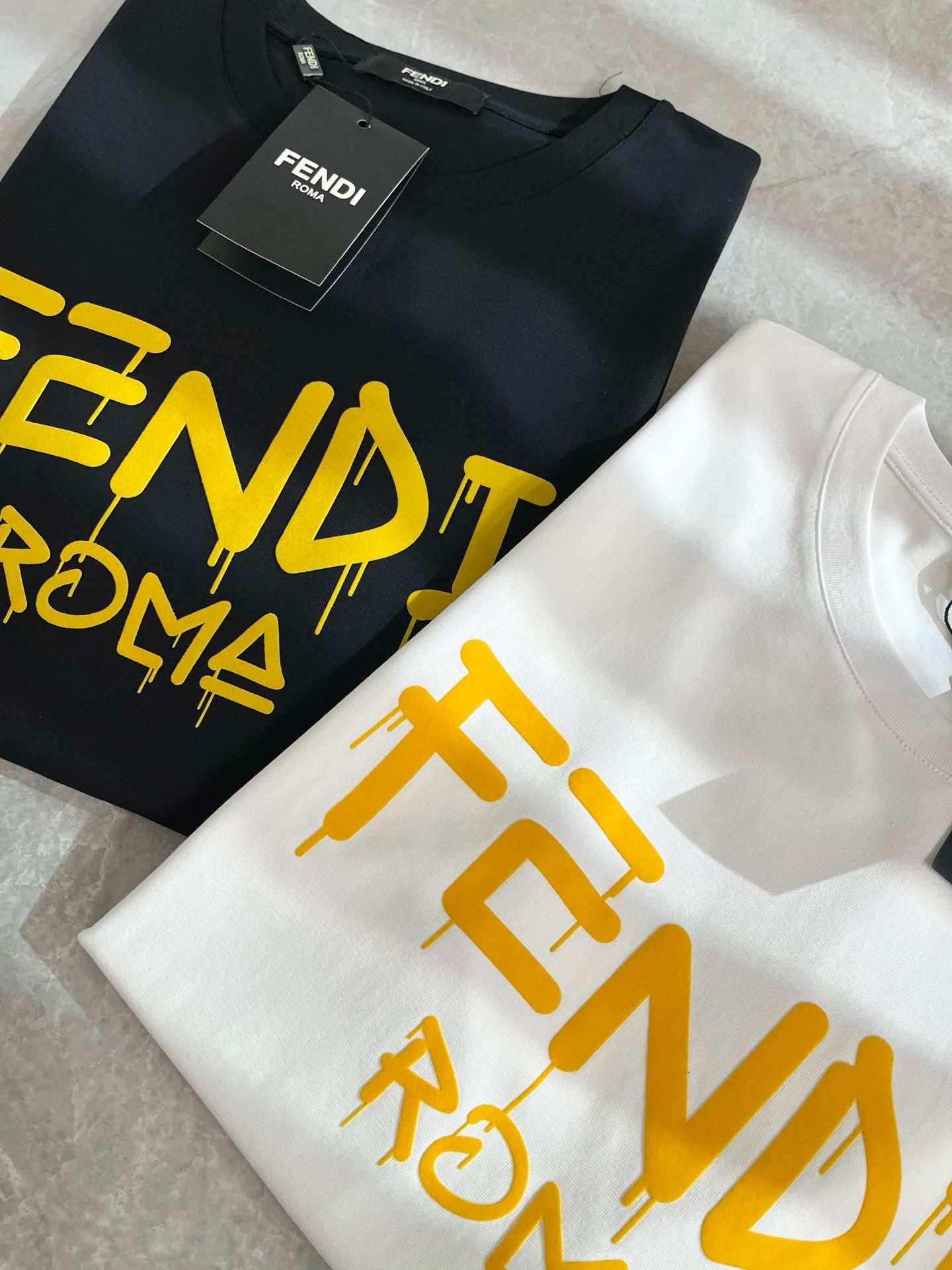 FEN*I 芬*迪2025春夏新款FD家族FF男女同款👫短袖T恤，男女同款👫百搭极简短袖。意大利原厂订单