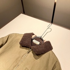 BURBER*Y巴*莉 2025秋冬新品牛仔仿羊羔毛🐑牛仔夹克外套,重磅来袭,原版重工洗水牛仔面料制作而 BURBER*Y巴*莉 2025秋冬新品牛仔仿羊羔毛🐑牛仔夹克外套,重磅来袭,原版重工洗水牛仔面料制作而