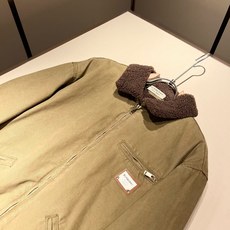 BURBER*Y巴*莉 2025秋冬新品牛仔仿羊羔毛🐑牛仔夹克外套,重磅来袭,原版重工洗水牛仔面料制作而 BURBER*Y巴*莉 2025秋冬新品牛仔仿羊羔毛🐑牛仔夹克外套,重磅来袭,原版重工洗水牛仔面料制作而