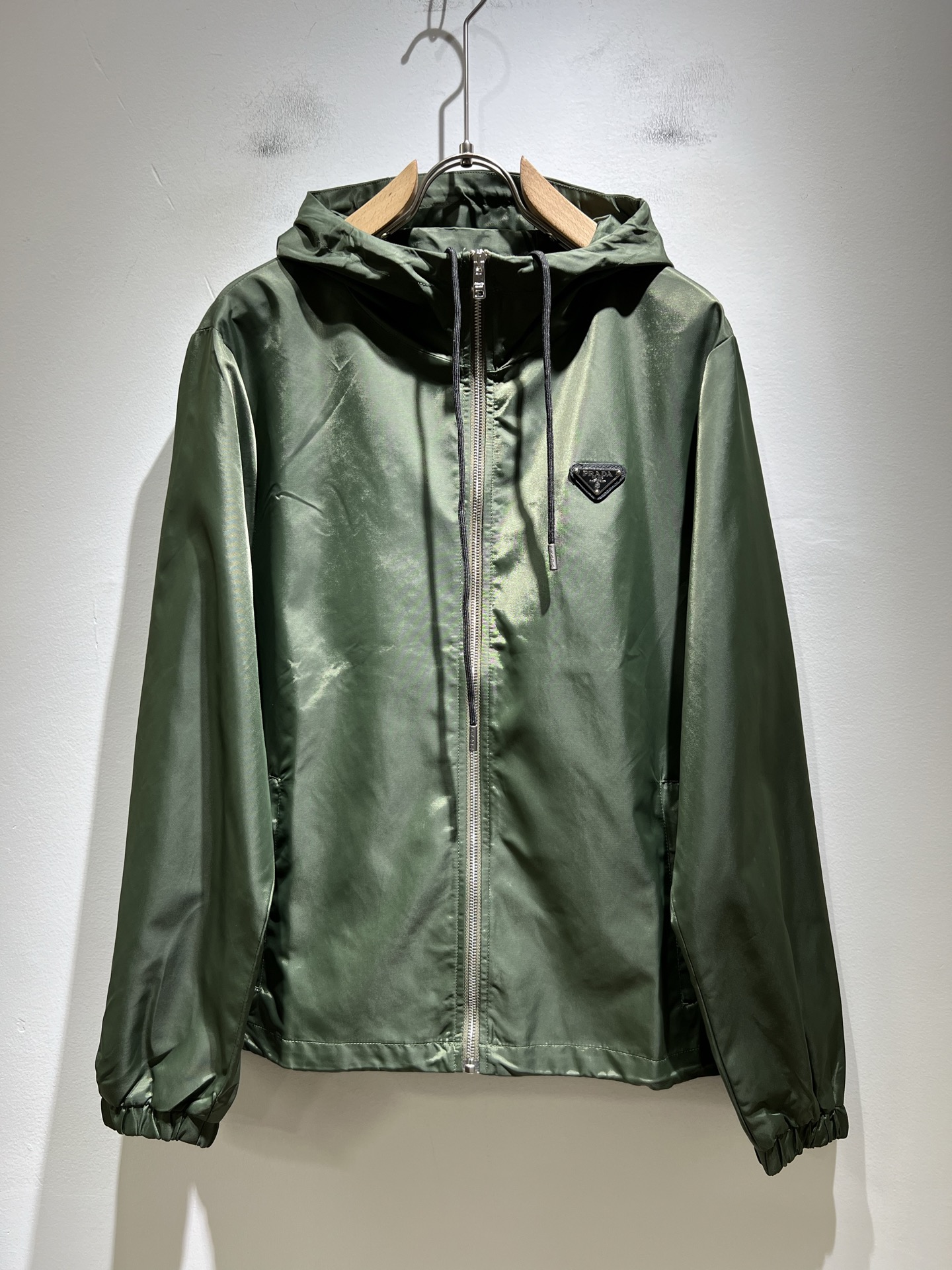 PRAD*A普*达2025秋季休闲夹克外套，最新时尚休闲拉链夹克，时尚夹克外套!贸易公司渠道稀出，同步官