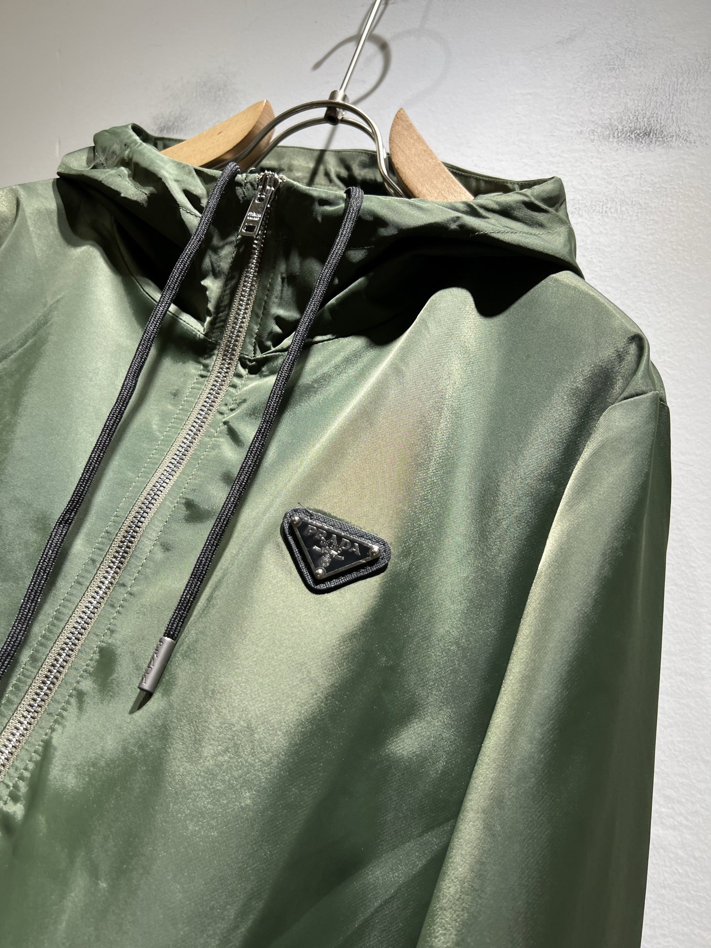 PRAD*A普*达2025秋季休闲夹克外套，最新时尚休闲拉链夹克，时尚夹克外套!贸易公司渠道稀出，同步官