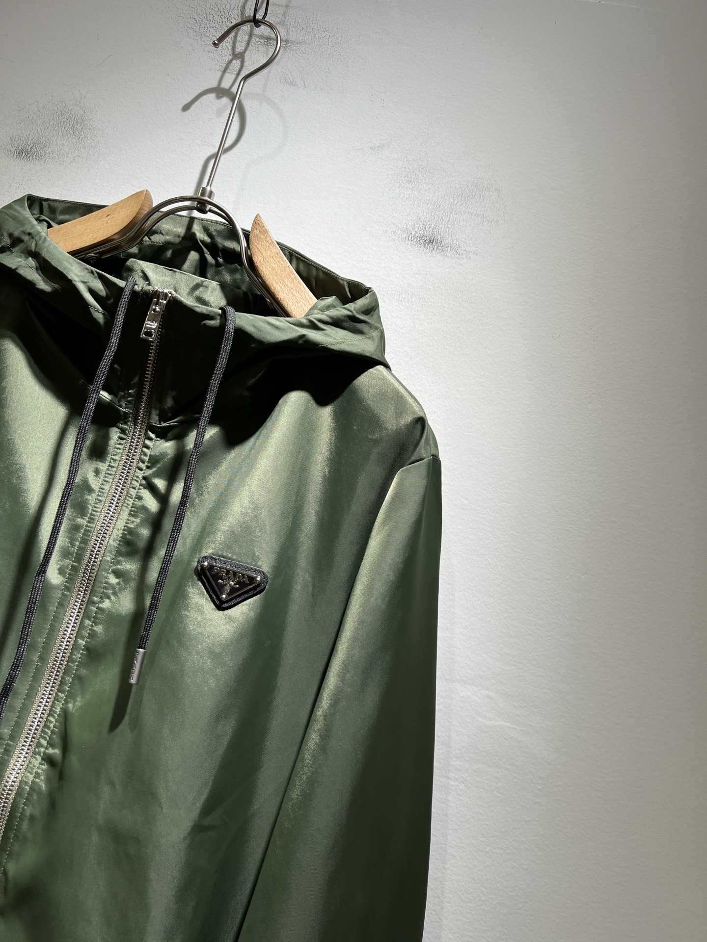 PRAD*A普*达2025秋季休闲夹克外套，最新时尚休闲拉链夹克，时尚夹克外套!贸易公司渠道稀出，同步官