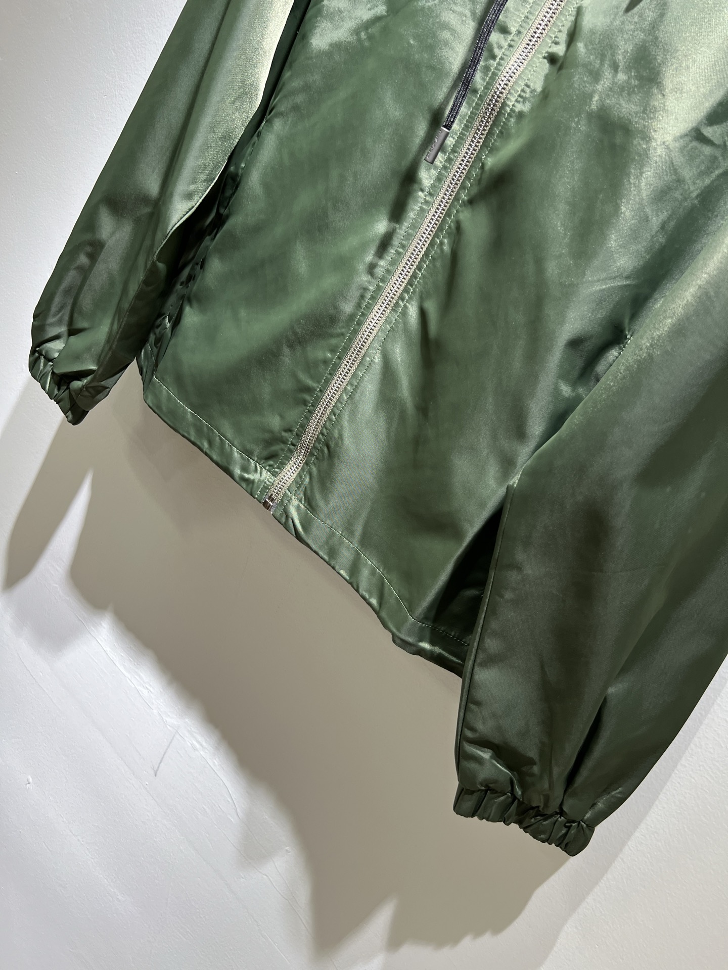 PRAD*A普*达2025秋季休闲夹克外套，最新时尚休闲拉链夹克，时尚夹克外套!贸易公司渠道稀出，同步官