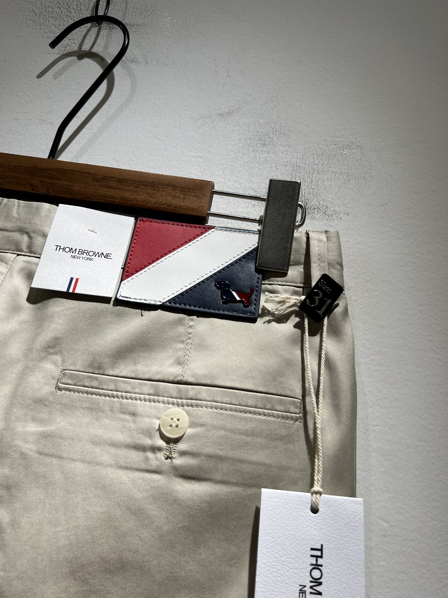 ThomBrow*e汤姆*朗 ~2025春夏新款休闲西裤，官网同步有售，独特设计魅力，非常高端，简约不简