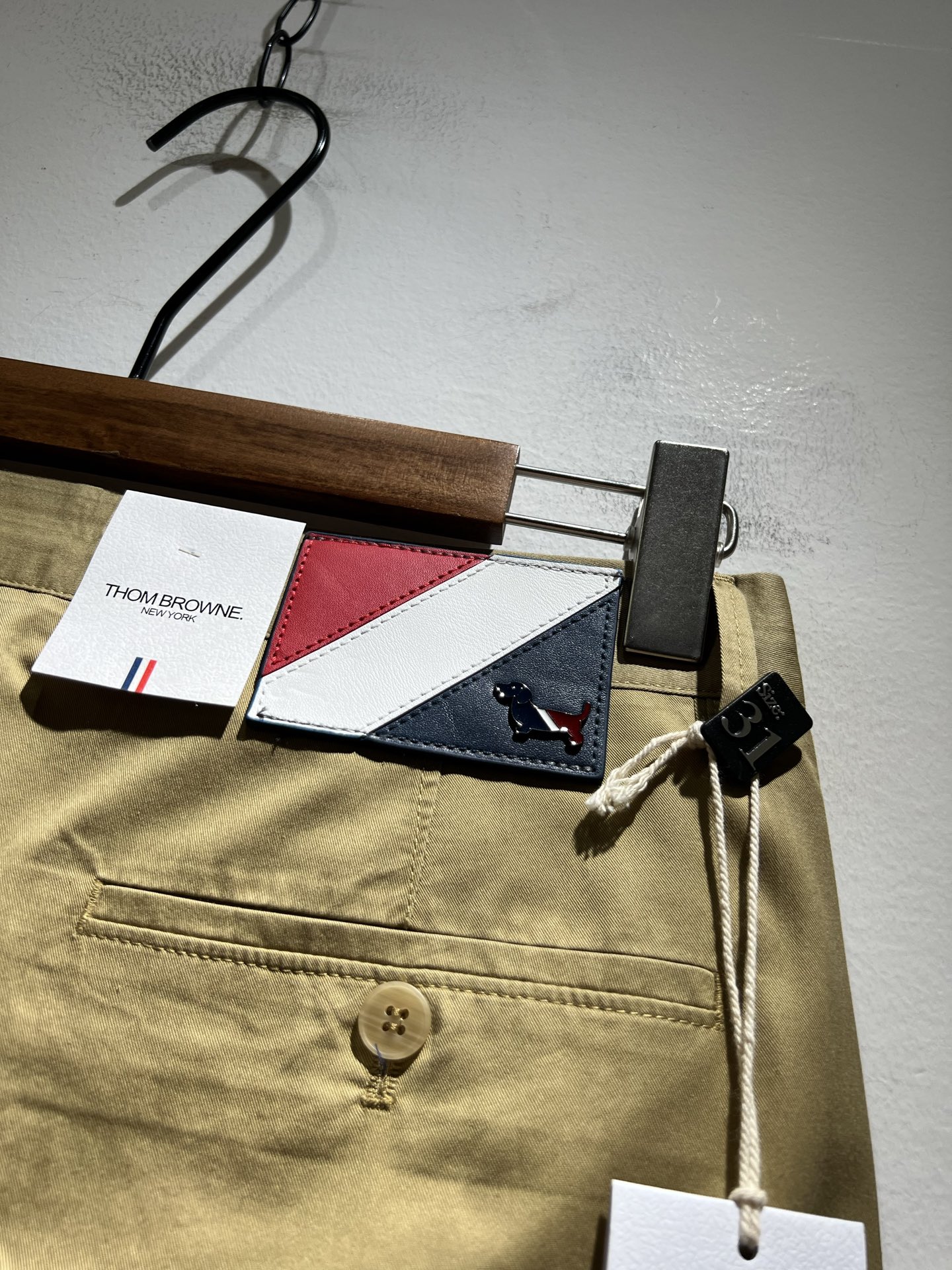 ThomBrow*e汤姆*朗 ~2025春夏新款休闲西裤，官网同步有售，独特设计魅力，非常高端，简约不简