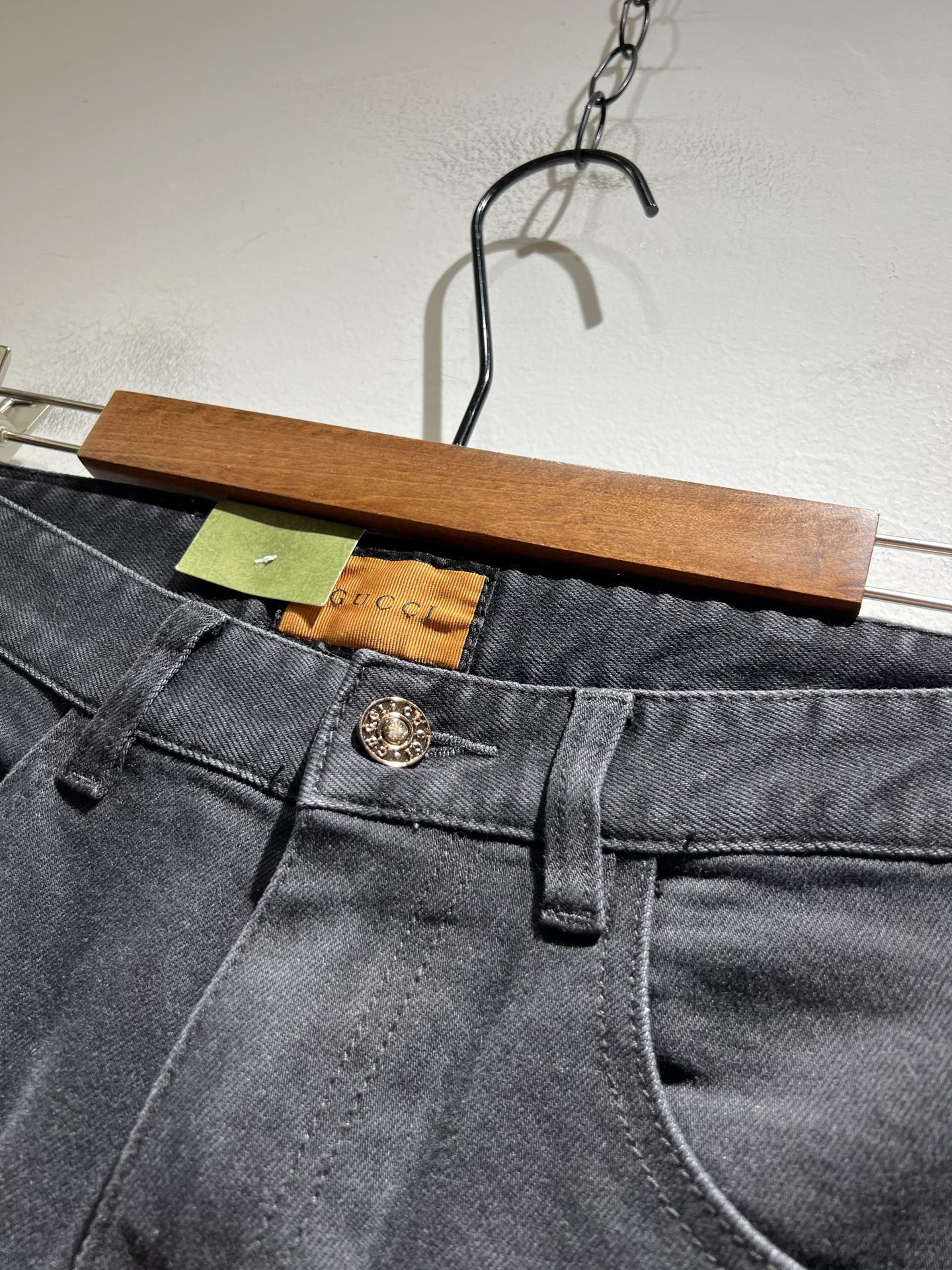 Guc*古奇 2025春夏新品男士高端休闲百搭四季通勤修身剪裁牛仔裤！对于粉丝来说，这样大气的经典设计足