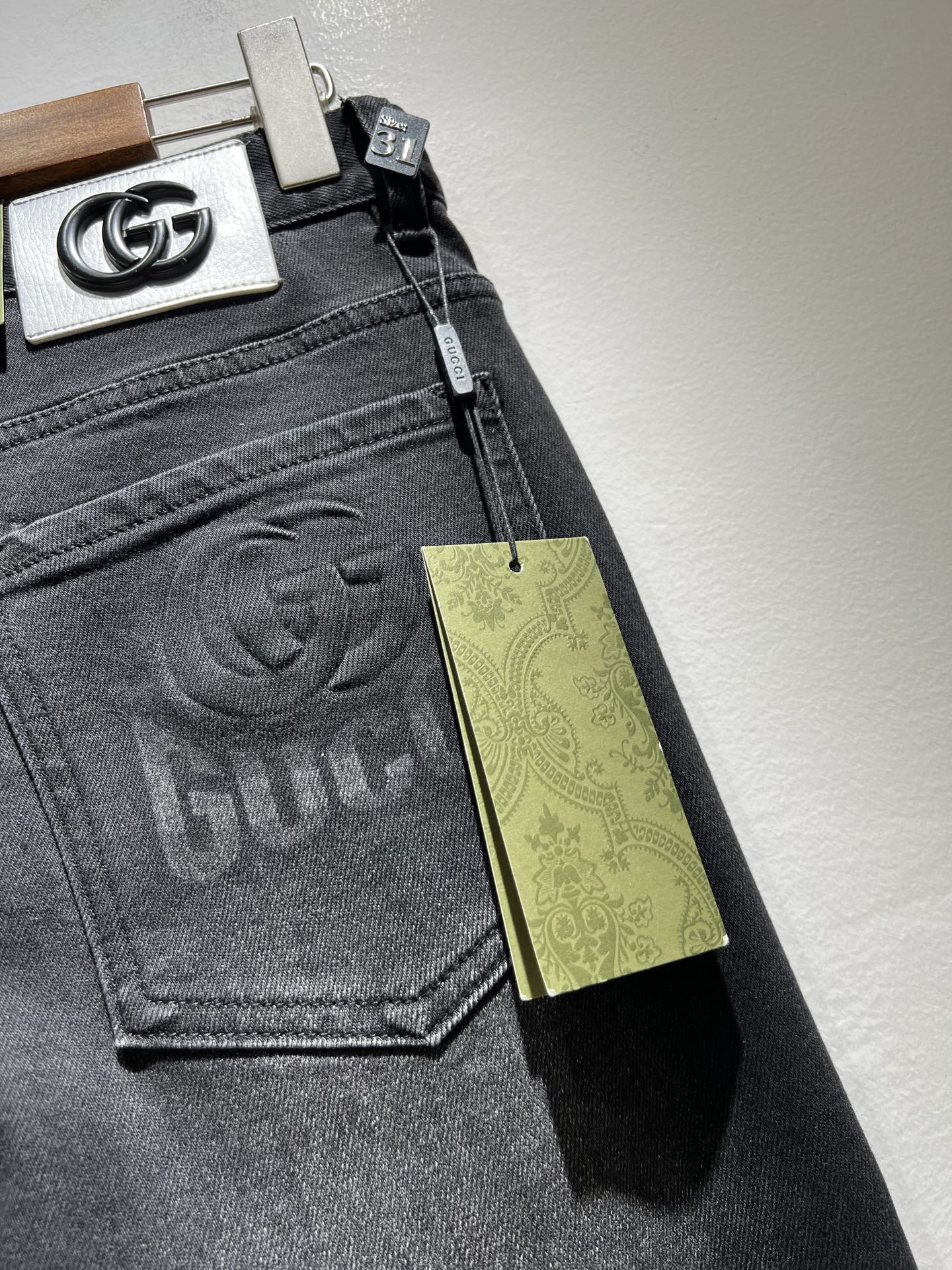 Guc*古奇 2025春夏新品男士高端休闲百搭四季通勤修身剪裁牛仔裤！对于粉丝来说，这样大气的经典设计足