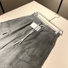 LO*WE/罗*威2025秋冬新品男士时装款高端休闲裤,香港洋行渠道货,日本原厂出品,纯血统品质,完美延 LO*WE/罗*威2025秋冬新品男士时装款高端休闲裤,香港洋行渠道货,日本原厂出品,纯血统品质,完美延