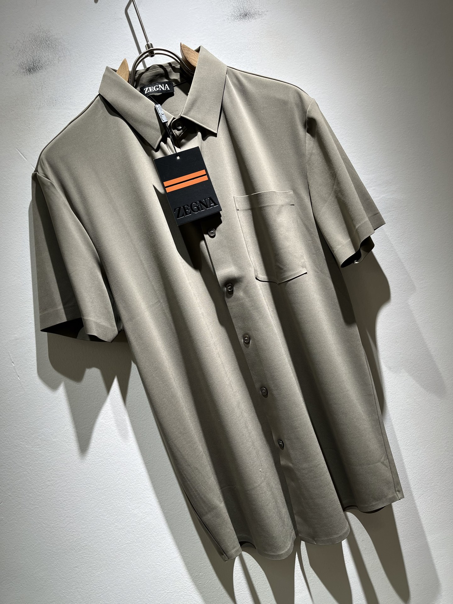 Ermenegildo Zeg*a杰*亚 2025春夏新品男士休闲短袖衬衣，外贸公司订单！是杰尼亚经典的