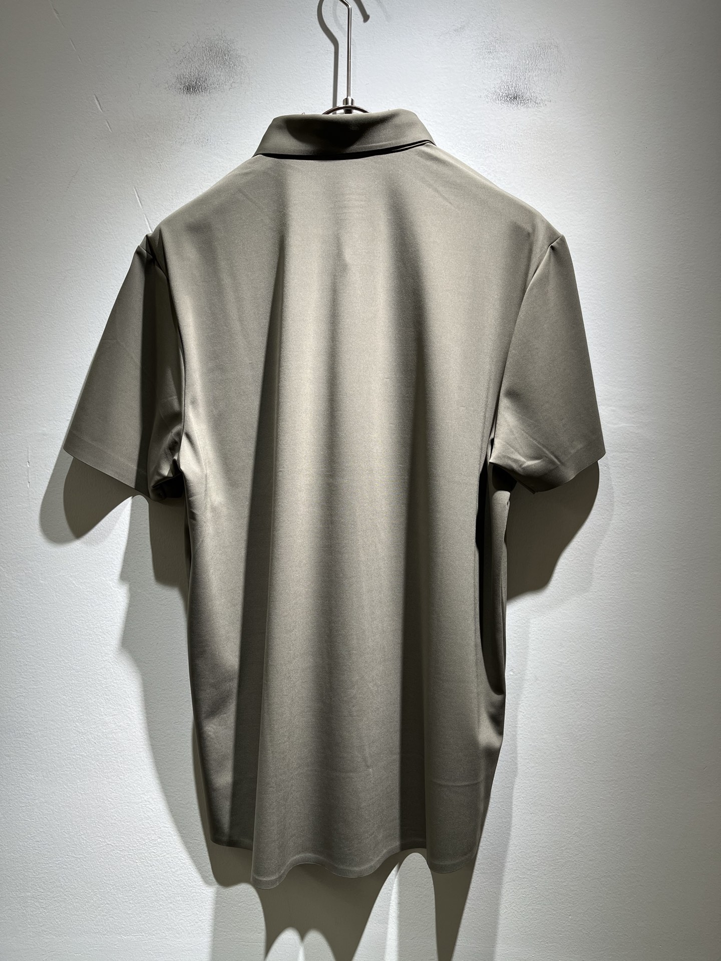 Ermenegildo Zeg*a杰*亚 2025春夏新品男士休闲短袖衬衣，外贸公司订单！是杰尼亚经典的