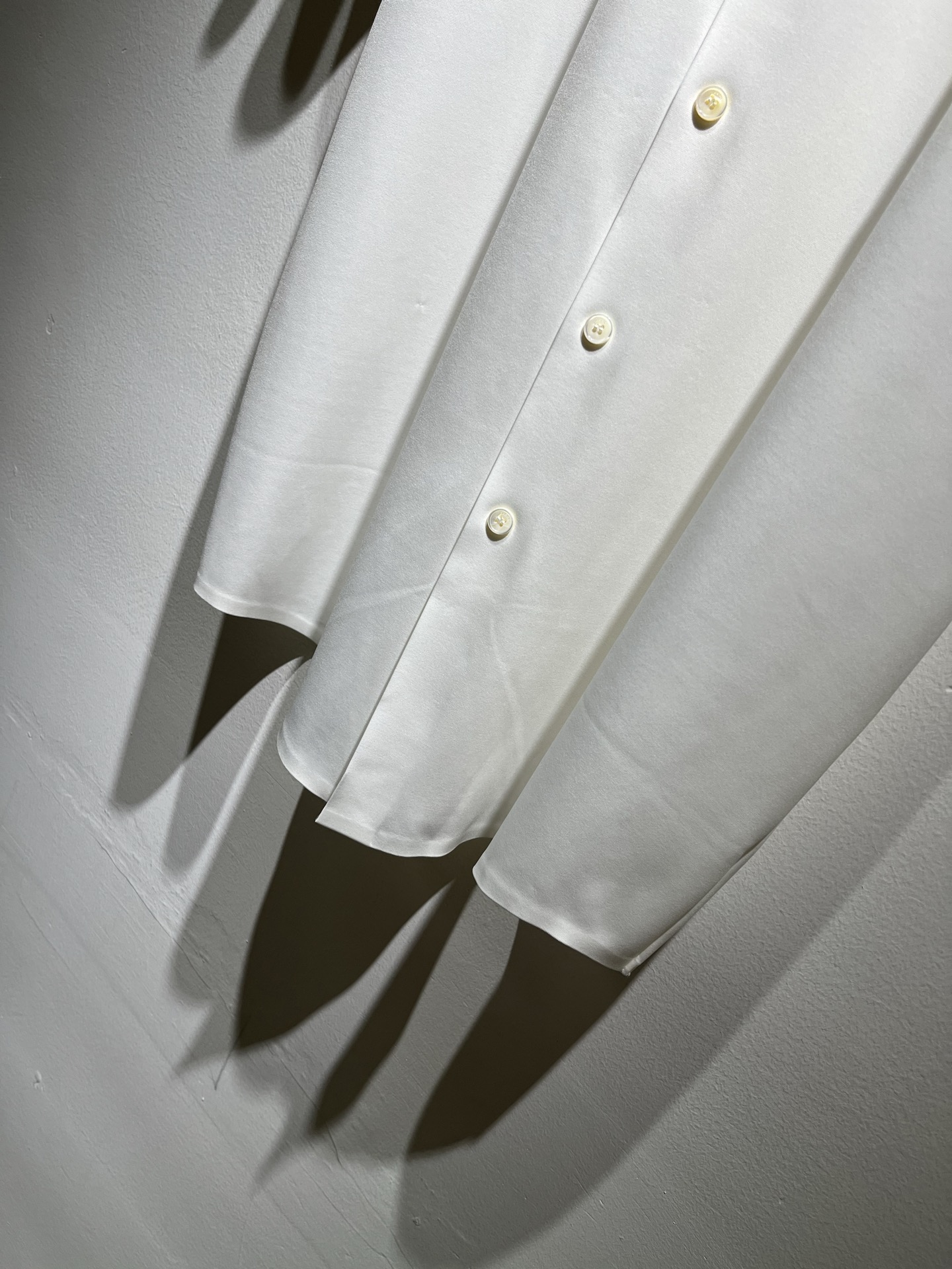 Ermenegildo Zeg*a杰*亚 2025春夏新品男士休闲短袖衬衣，外贸公司订单！是杰尼亚经典的