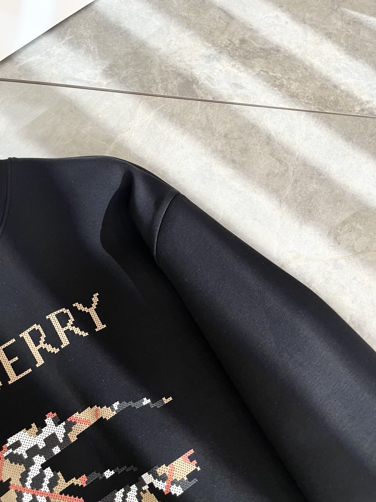 BURBER*Y巴*莉 2025秋冬新款男女同款👫基础休闲百搭棉质圆领卫衣，男女同款卫衣！贸易公司渠道稀